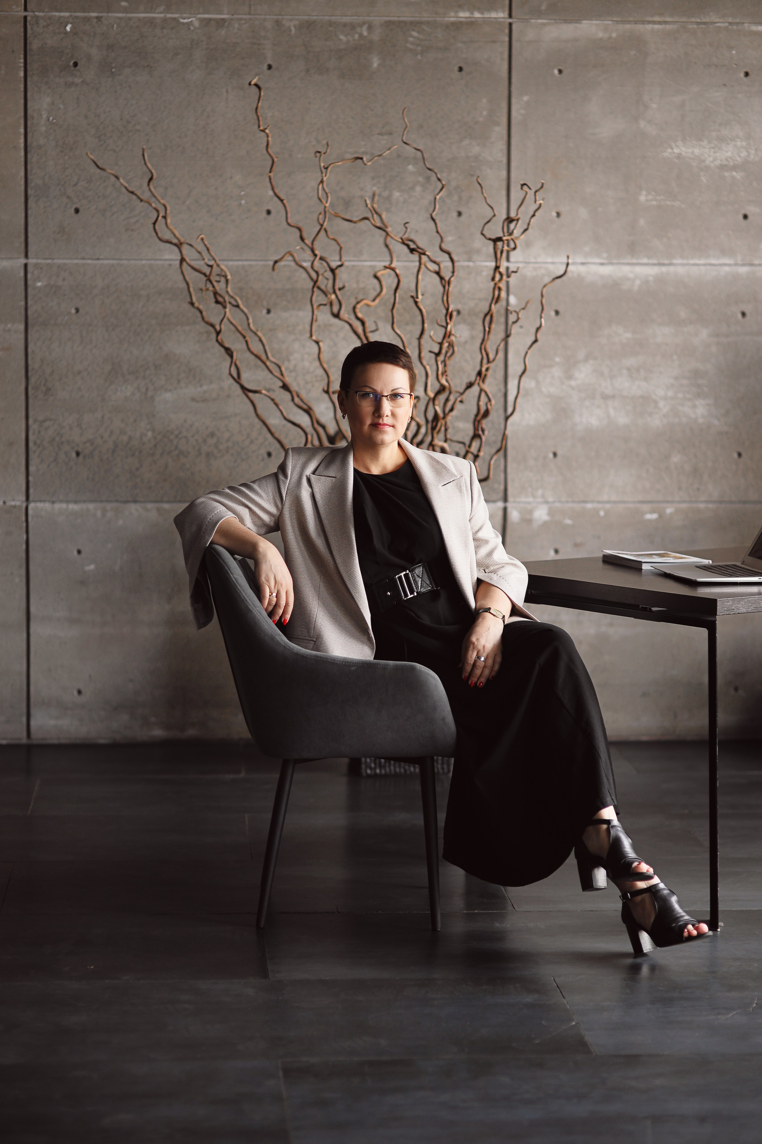 Деловые портреты в Москве: Профессиональная фотосессия для бизнеса. Профессиональный фотограф в Москве. Елена Шуваева