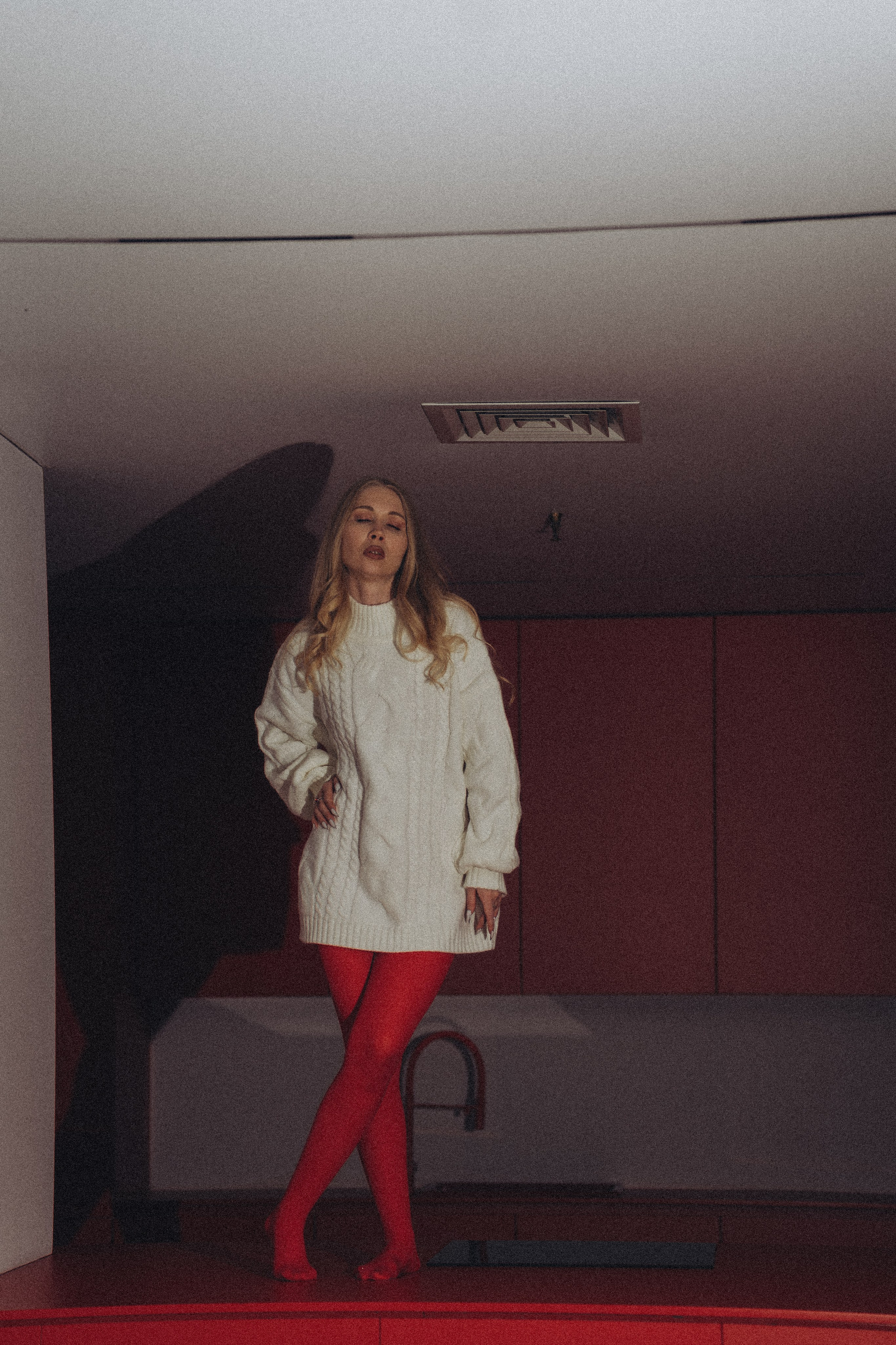 ФОТОСЕССИЯ К НОВОМУ ГОДУ В СТУДИИ С ЕЛОЧКОЙ КРАСИВЫЙ ОБРАЗ. Профессиональный фотограф, Санкт-Петербург — Виктория Богомолова