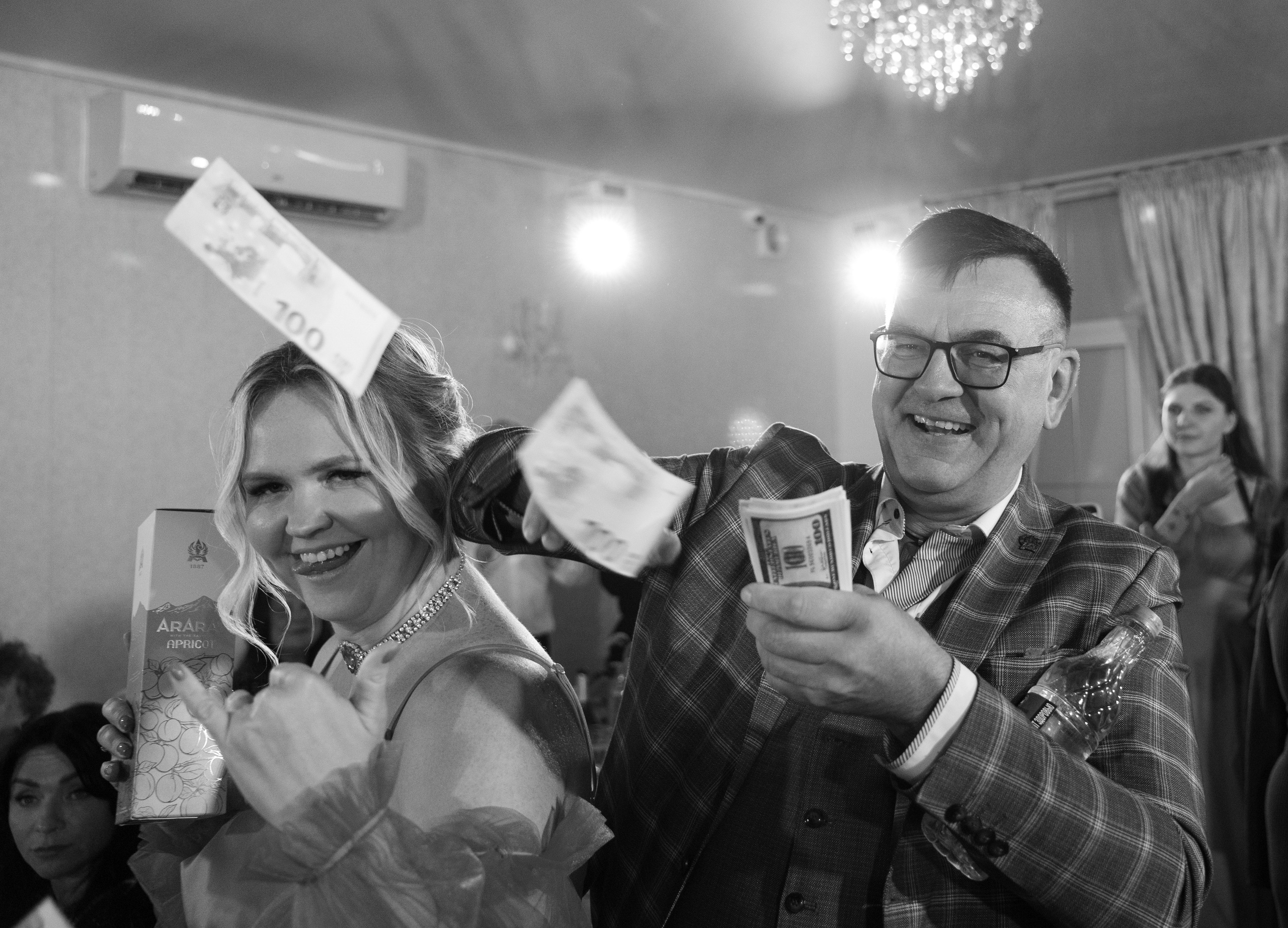 Живи, пока живется, пока бушует кровь. Свадебный фотограф в Минске Вадим Бурчик