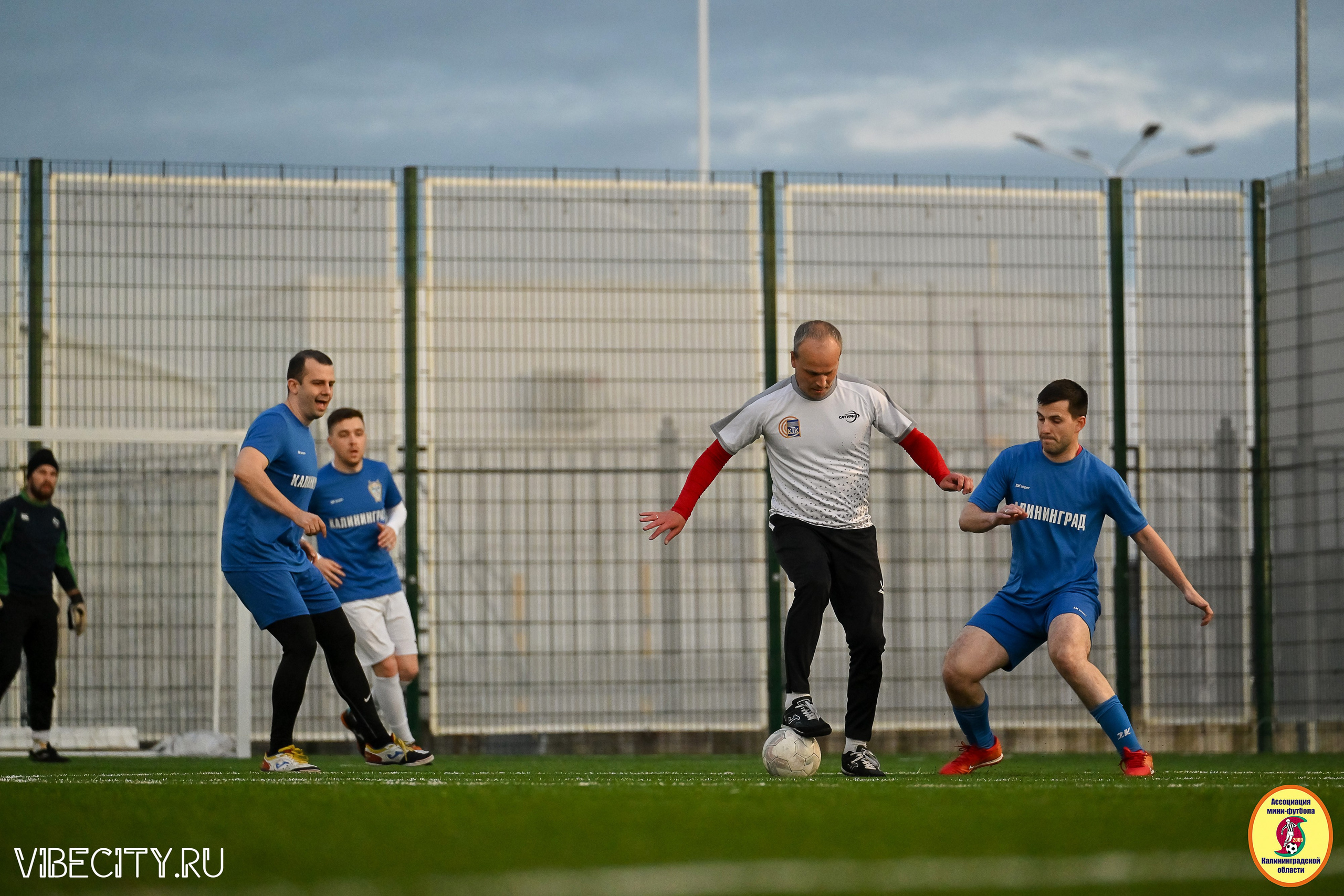 ИГРЫ МИНИ-ФУТБОЛЬНОЙ И КОРПОРАТИВНОЙ ЛИГИ. VIBECITY.RU Вайб Сити Ру Фоторепортажи Фотоотчеты Калининград
