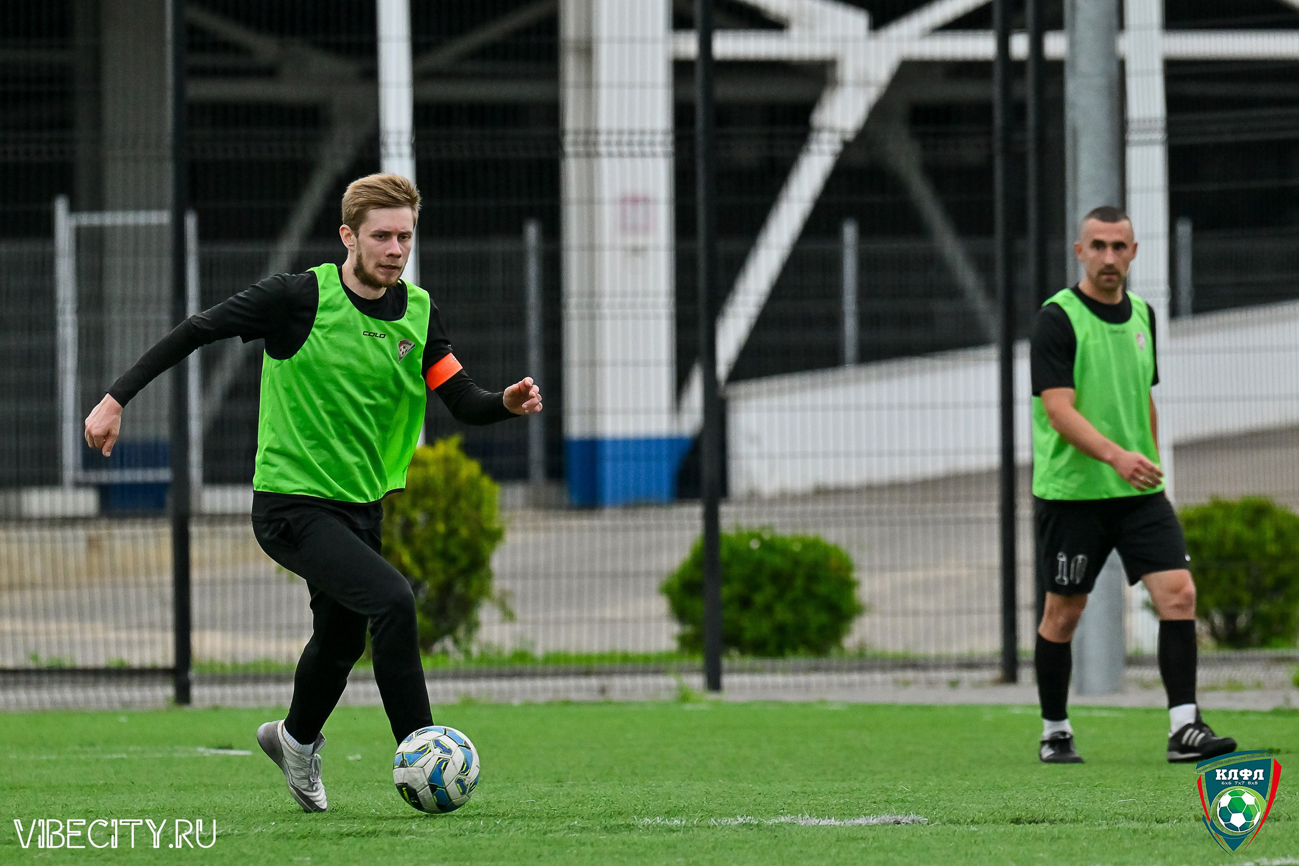 ФИНАЛЬНЫЕ МАТЧИ ПЛЕЙ-ОФФ XXl ЛЕТНЕГО КУБКА КАЛИНИНГРАДСКОЙ ЛФЛ. VIBECITY.RU Вайб Сити Ру Фоторепортажи Фотоотчеты Калининград