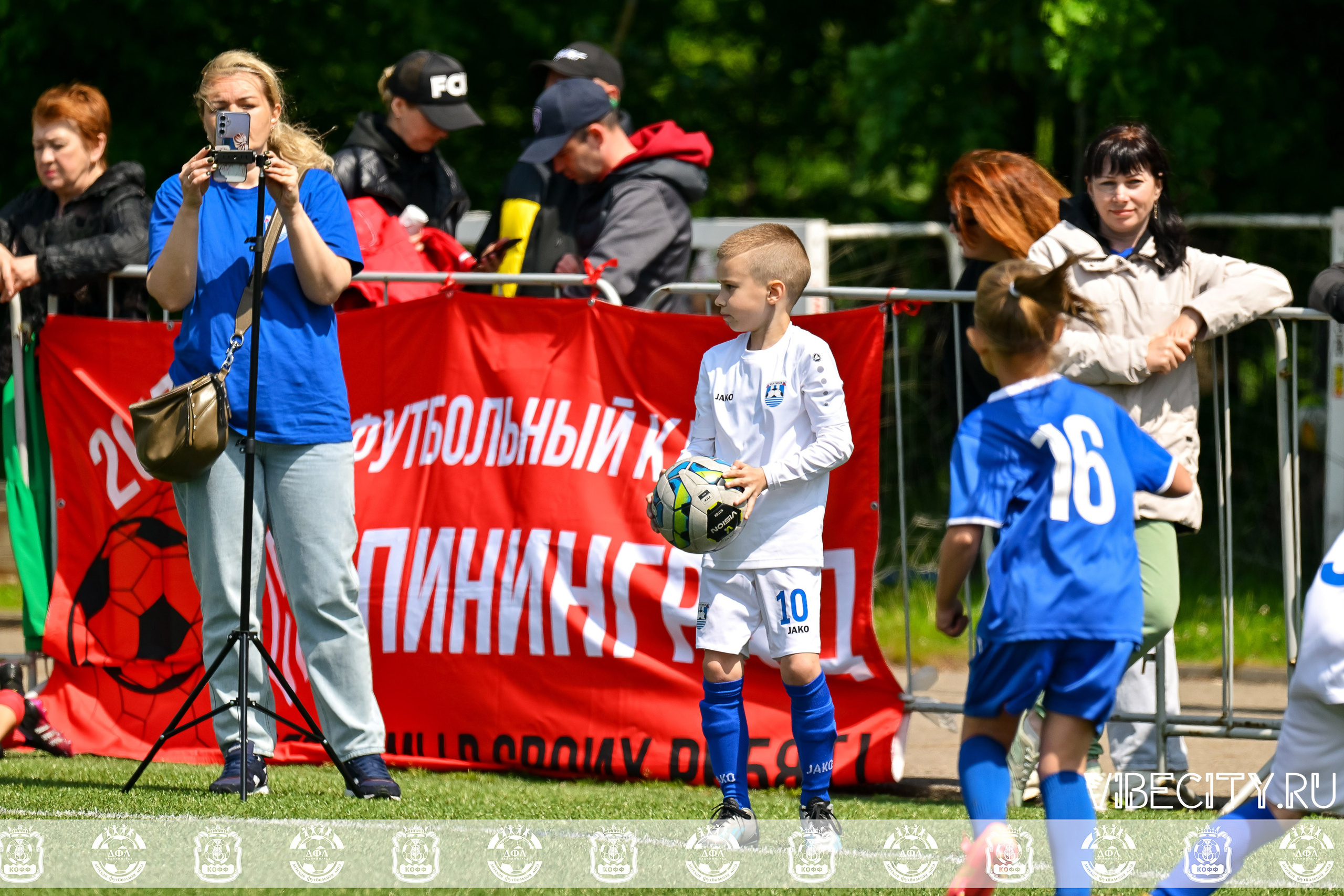 Большие Звезды светят Малым. VIBECITY.RU Вайб Сити Ру Фоторепортажи Фотоотчеты Калининград