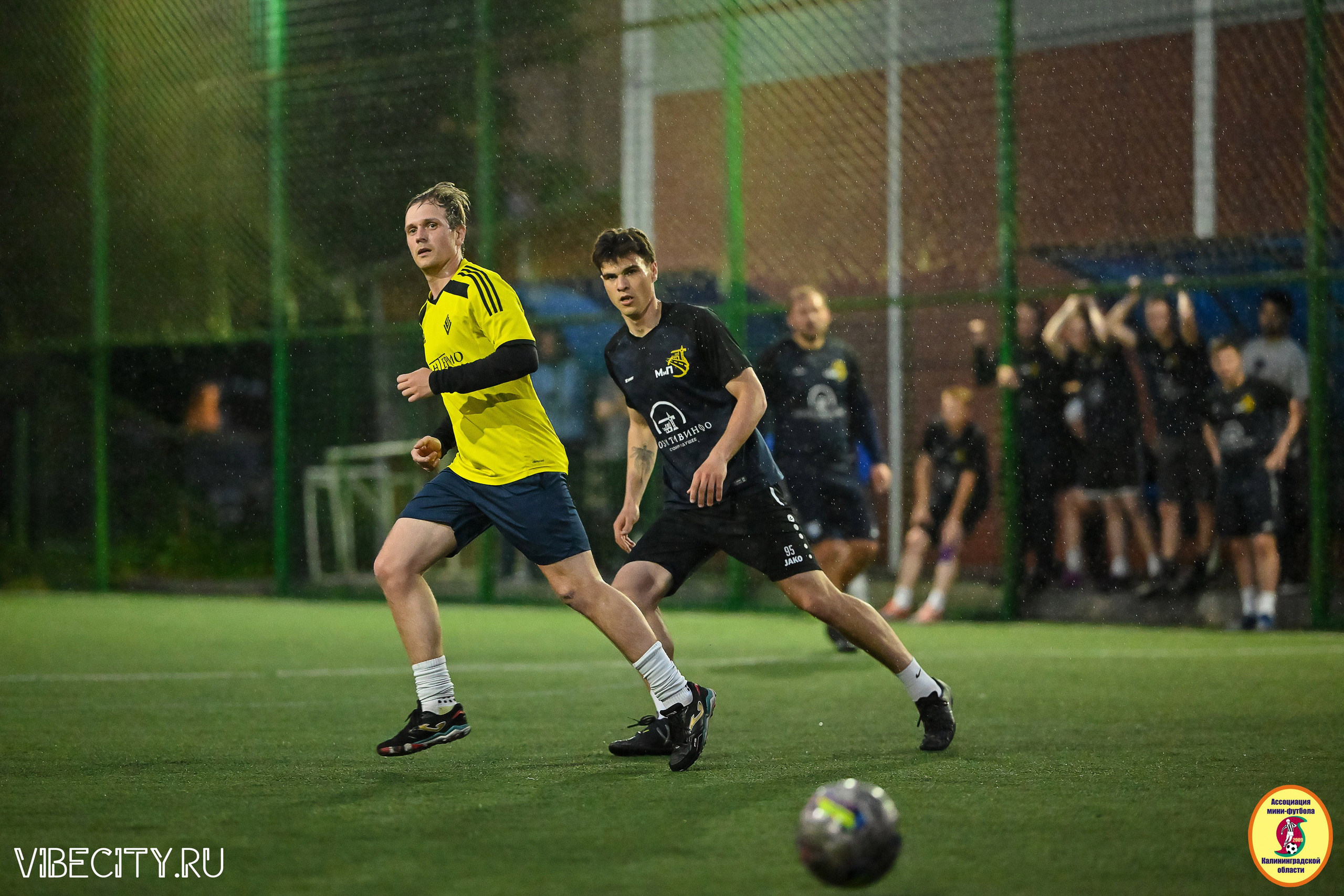 ИГРЫ МИНИ-ФУТБОЛЬНОЙ И КОРПОРАТИВНОЙ ЛИГИ. VIBECITY.RU Вайб Сити Ру Фоторепортажи Фотоотчеты Калининград