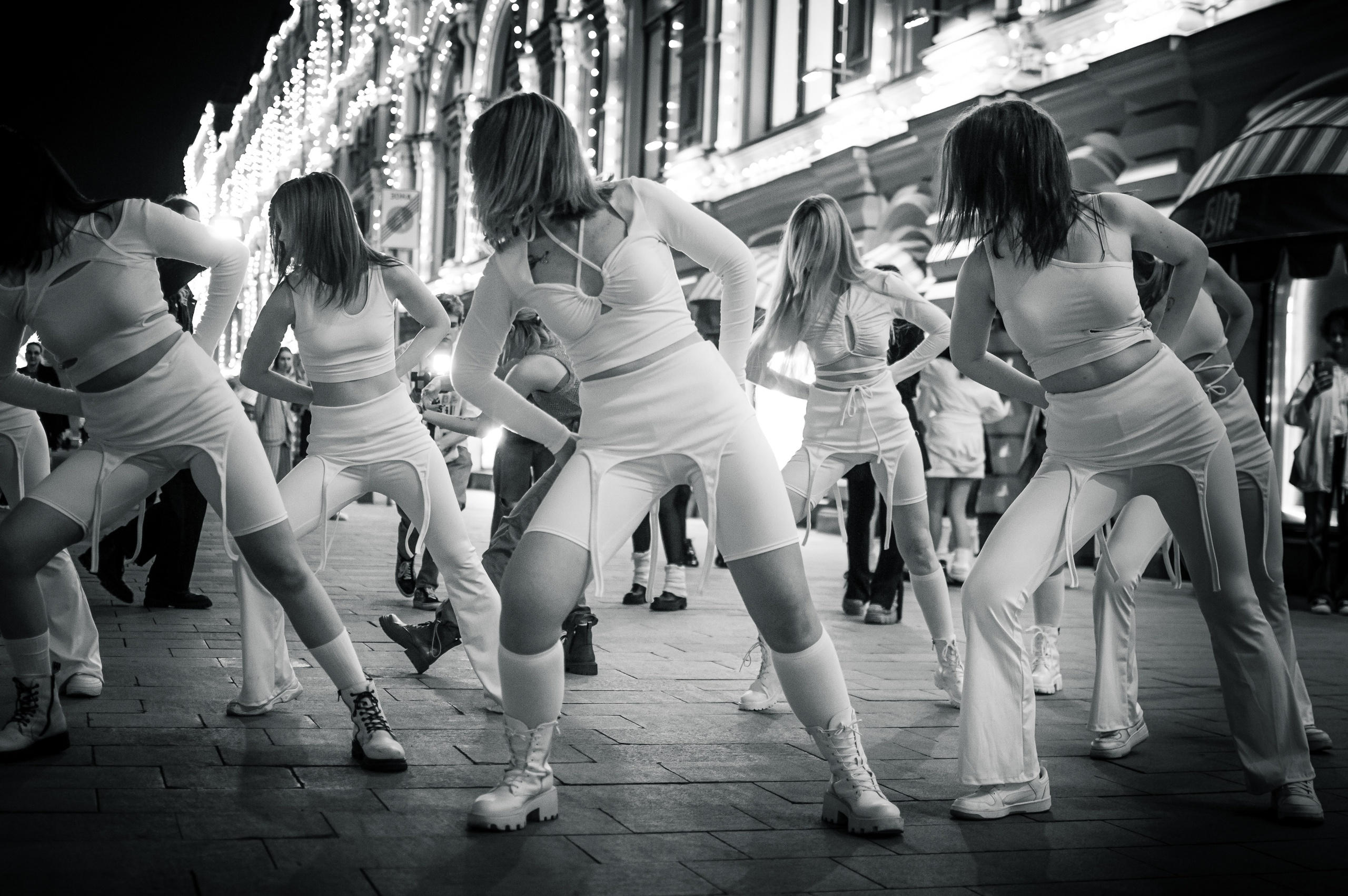 K-POP IN PUBLIC | REBORN | TEN — Nightwalker. Главная