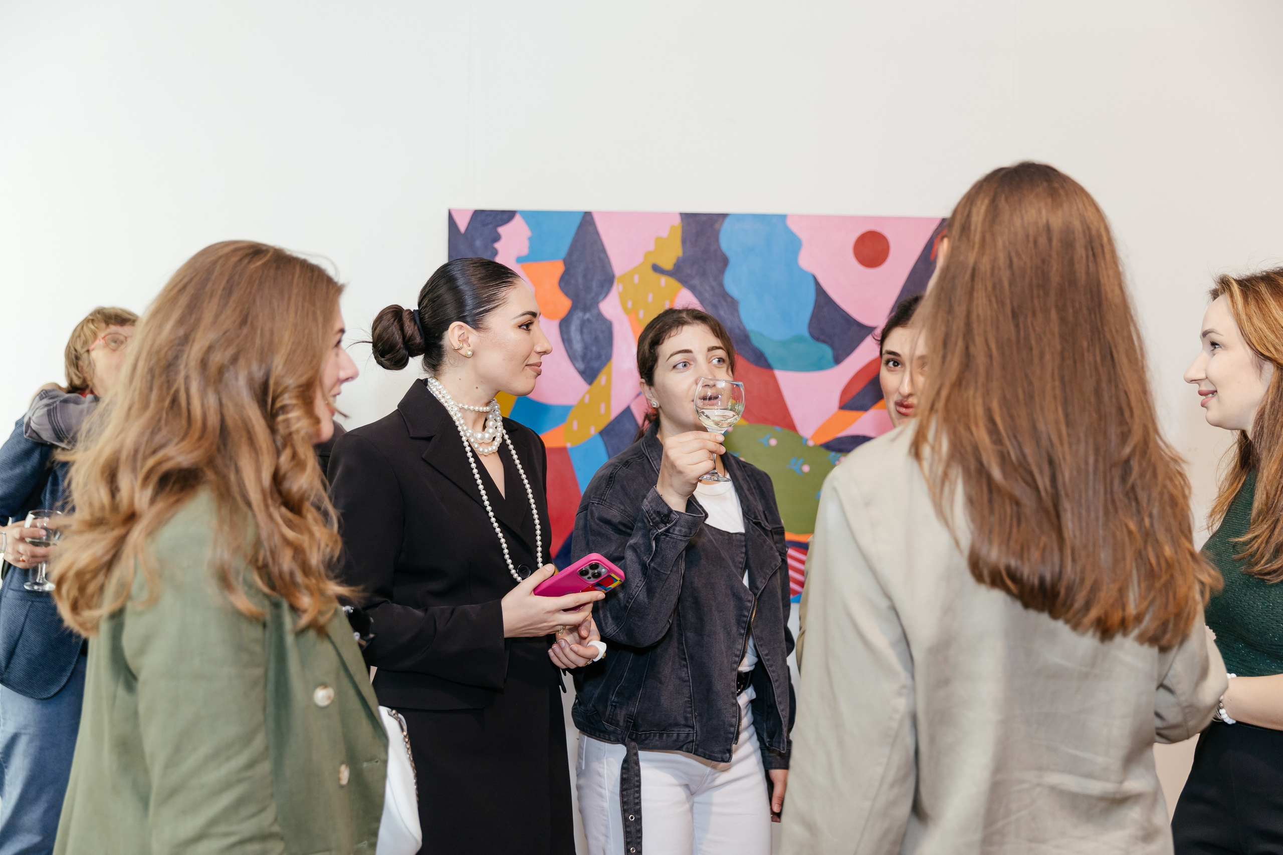 Выставка Лиры Алборовой «Цвет — это я». Свадебный и репортажный фотограф в Санкт-Петербурге Николай Голованов
