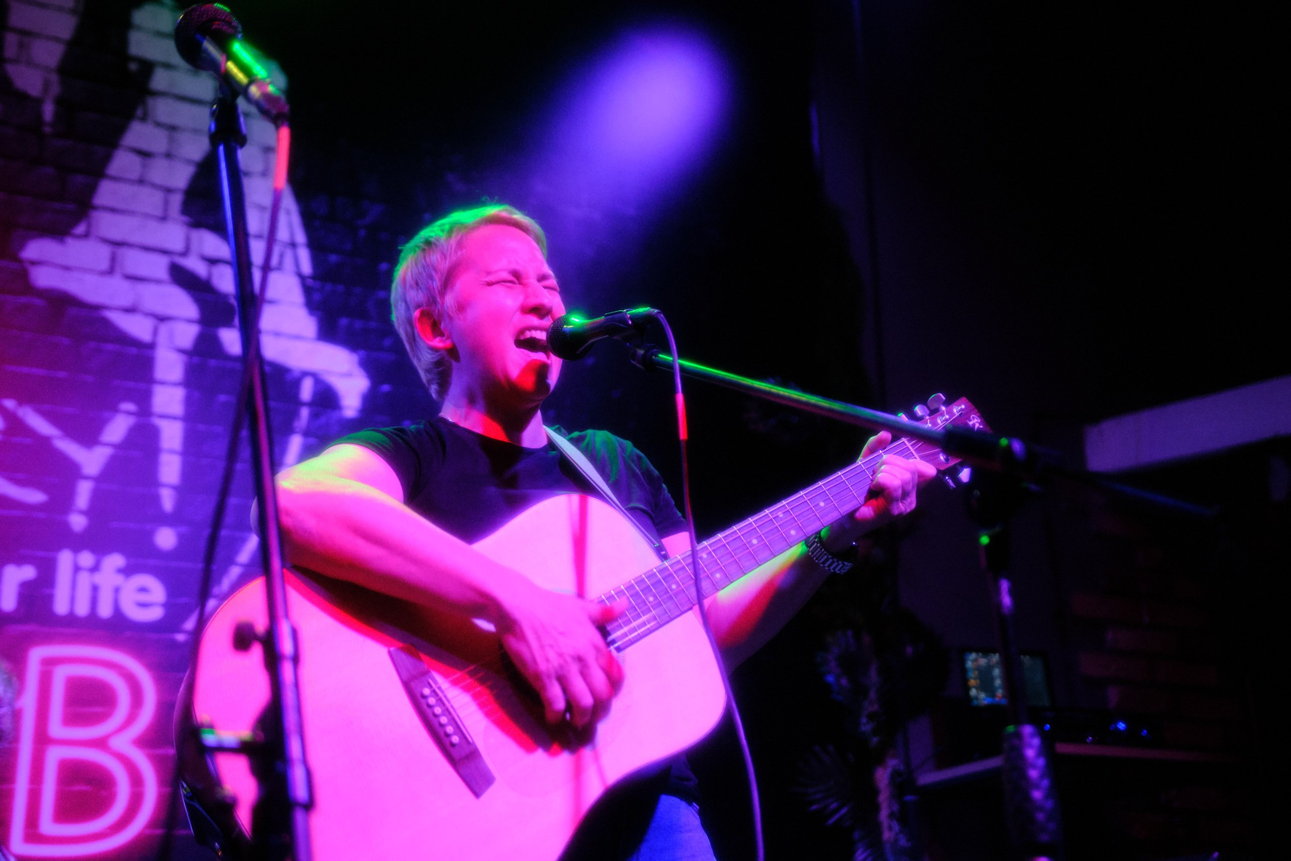 ArtaPub. Антон Ив