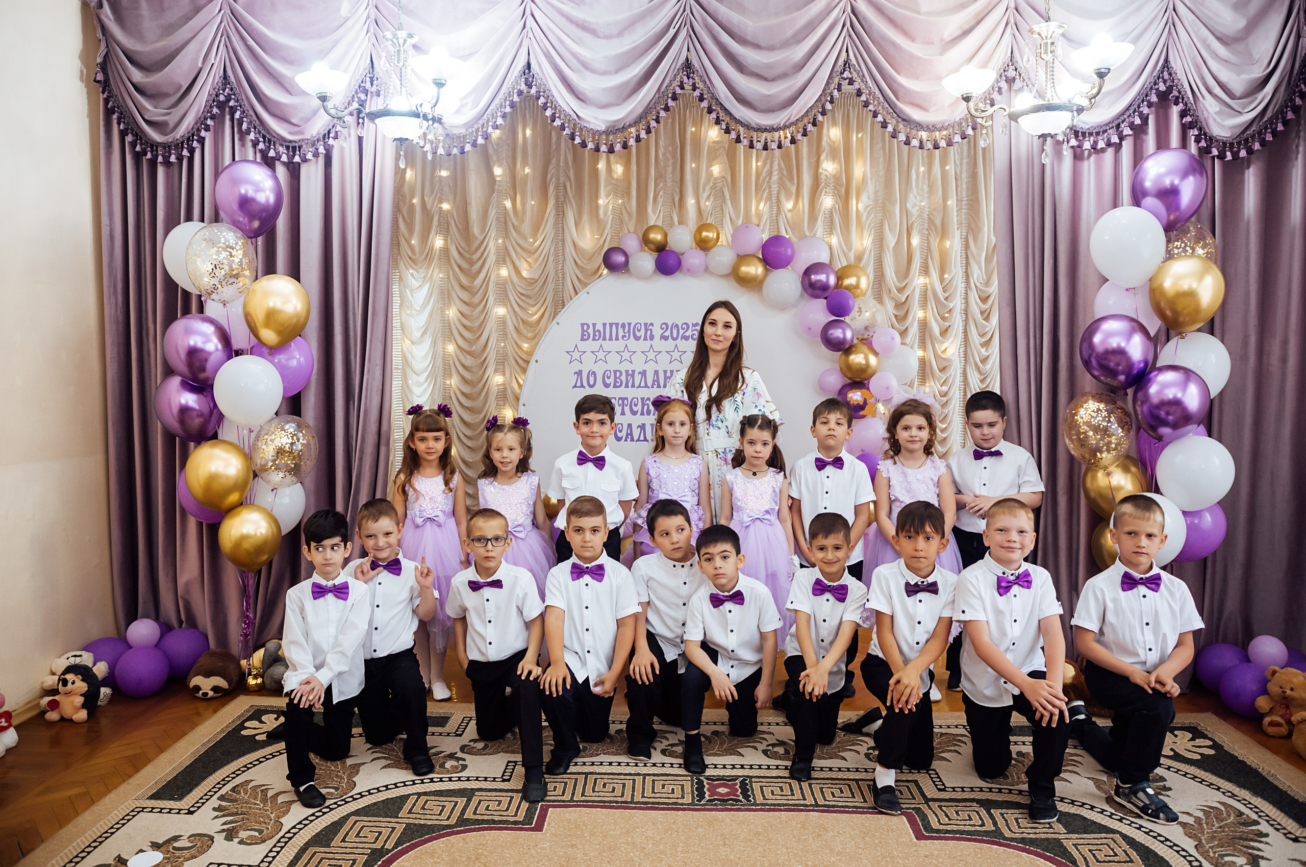 Утренник в детском саду. Https://malovafoto.ru