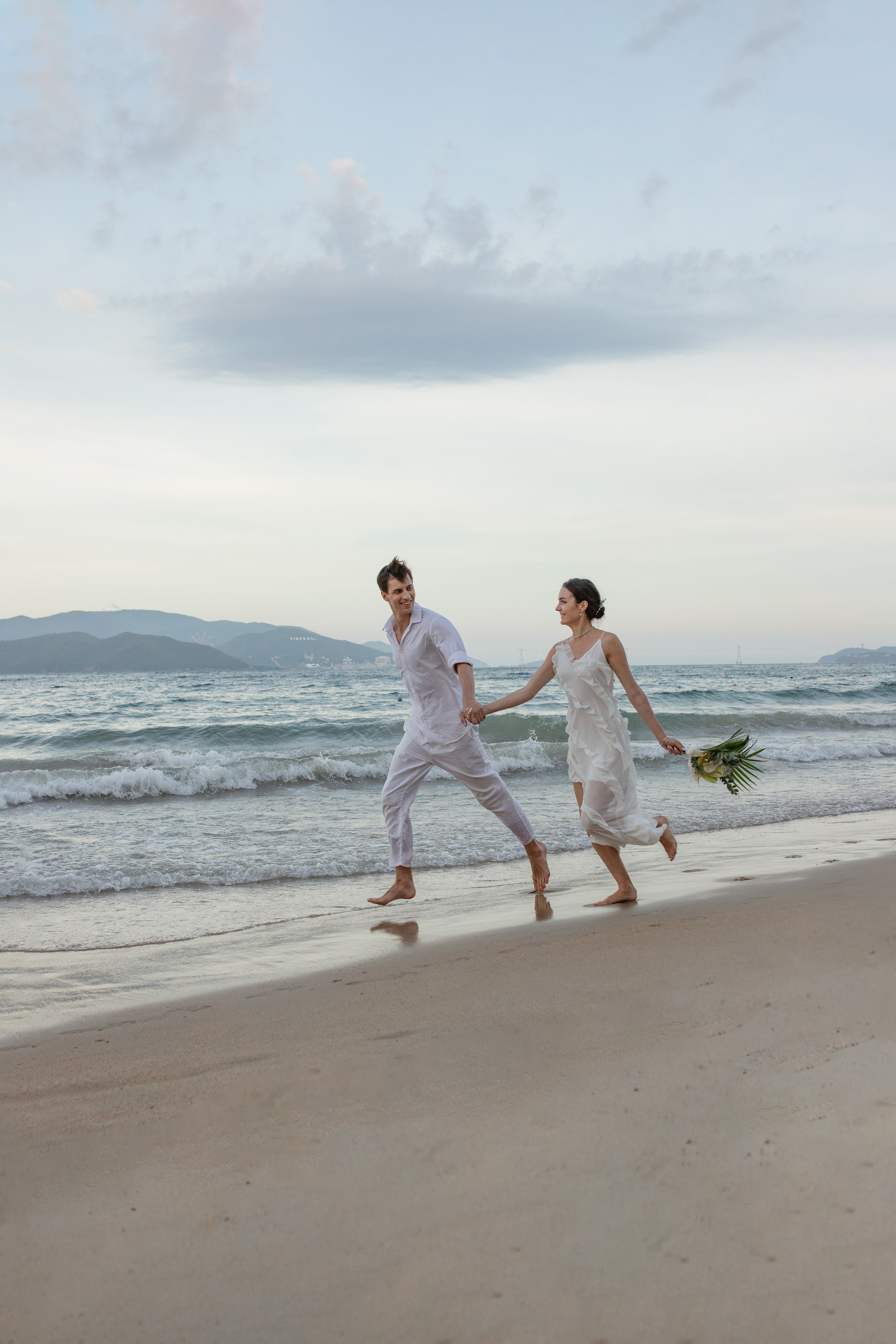 Владислав и Милена у моря. Главная