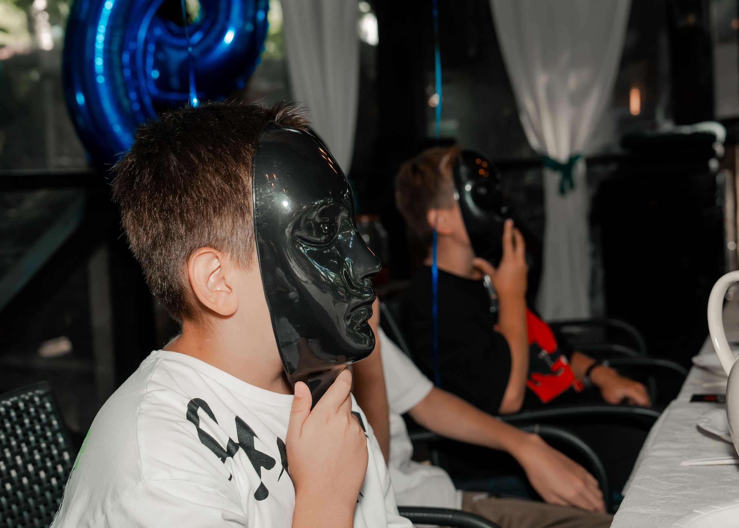 Настольные игры в Мафию. Крамер Юлиана детский и семейный фотограф