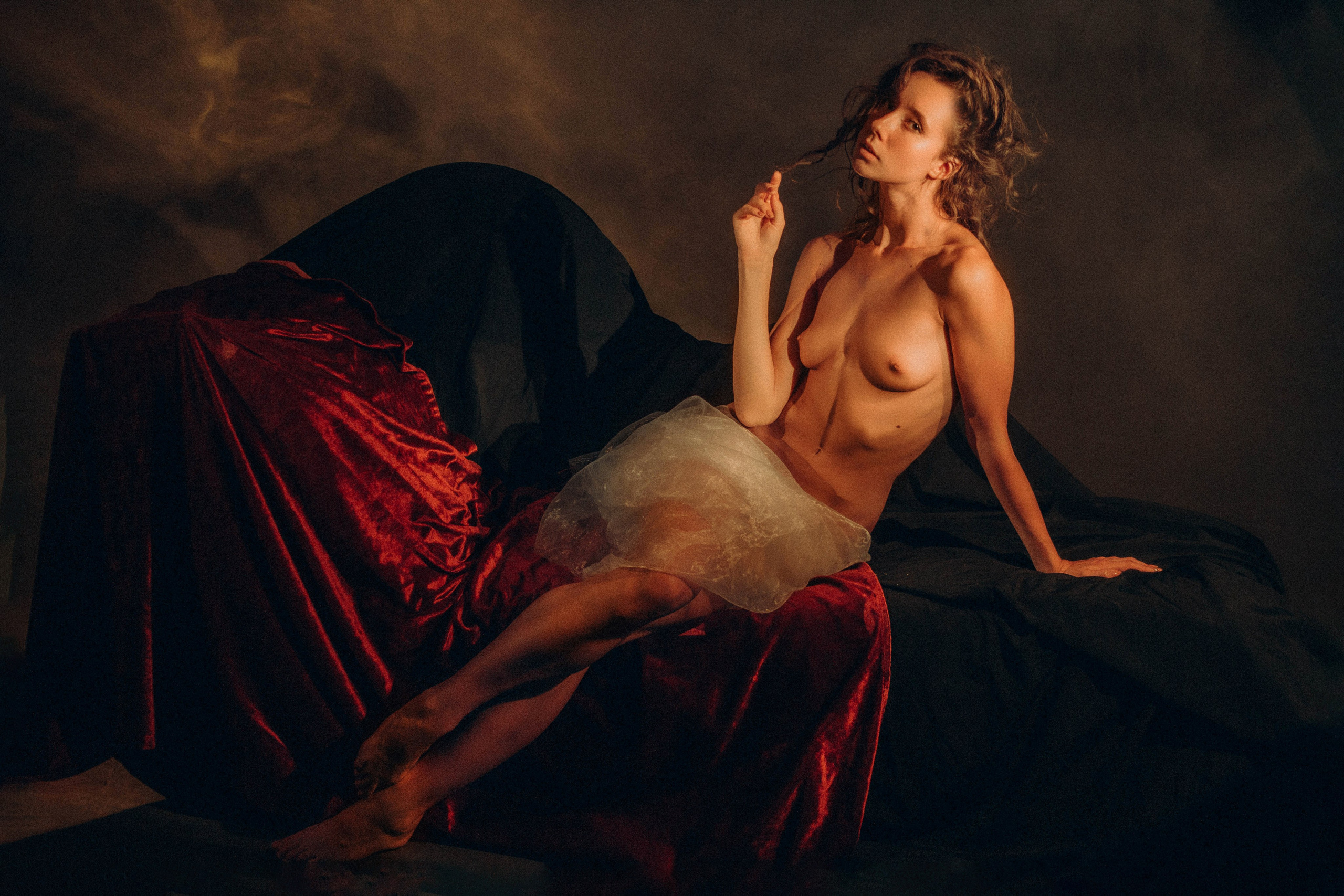 (18+) Обнажённая натура. Создадим шедевр? Виталина и её фотоискусство