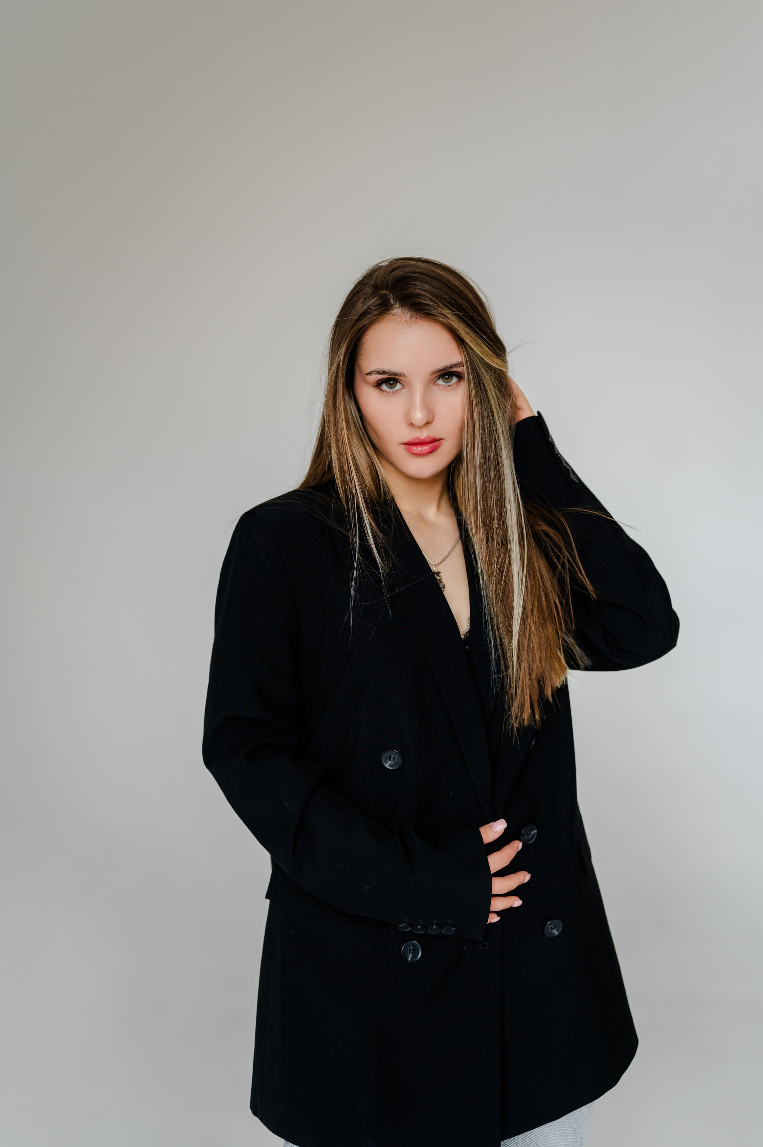 Алина, съемка на циклораме. Свадебный и семейный фотограф Евгения Кононова