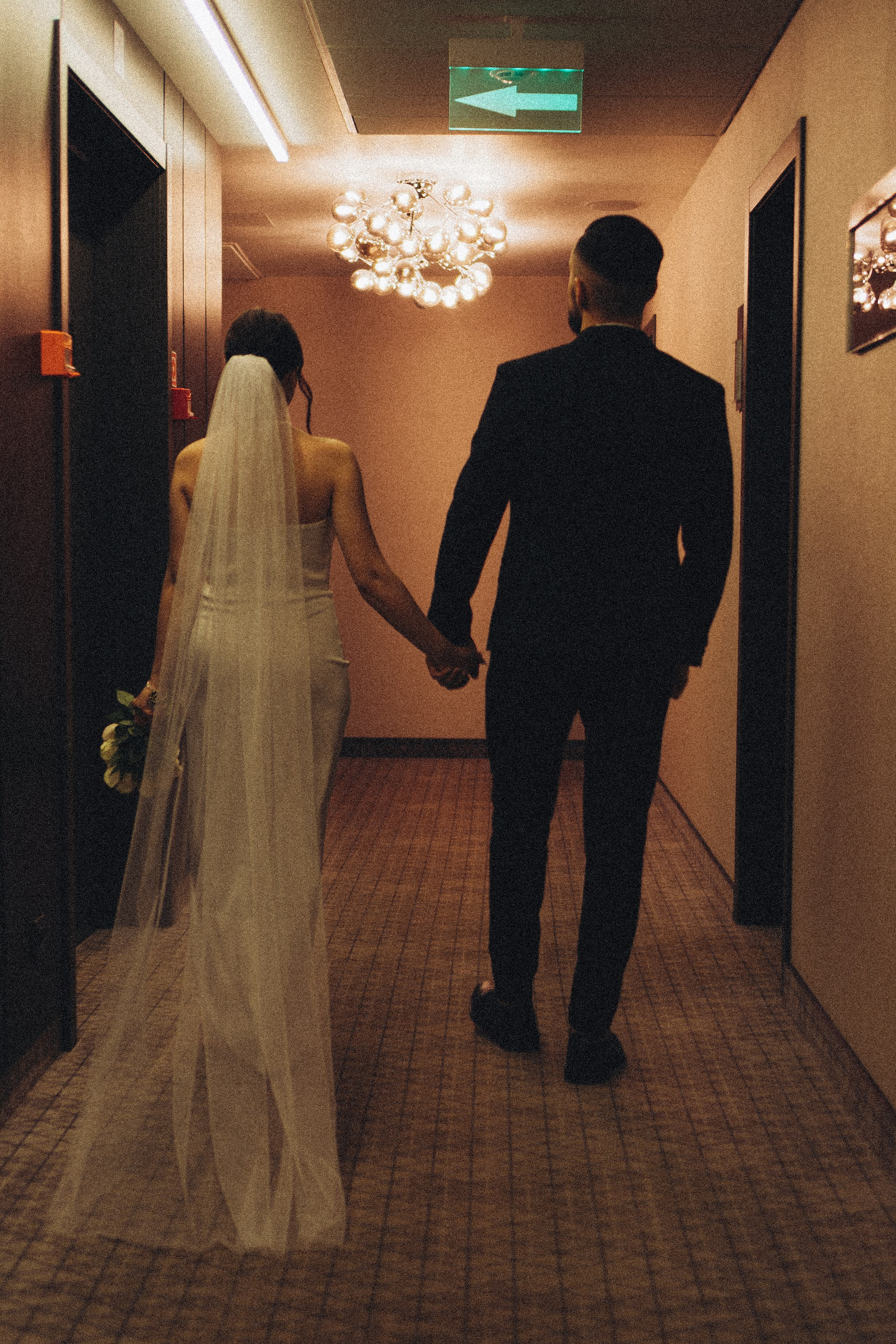 СВАДЕБНАЯ СЬЕМКА СБОРОВ ЖЕНИХА И НЕВЕСТЫ В ОТЕЛЕ И ТАКЖЕ ФОТОСЕССИИЯ В ОТЕЛЕЕ МЕГАПОЛИС БРЯНСК. Профессиональный фотограф, Санкт-Петербург — Виктория Богомолова