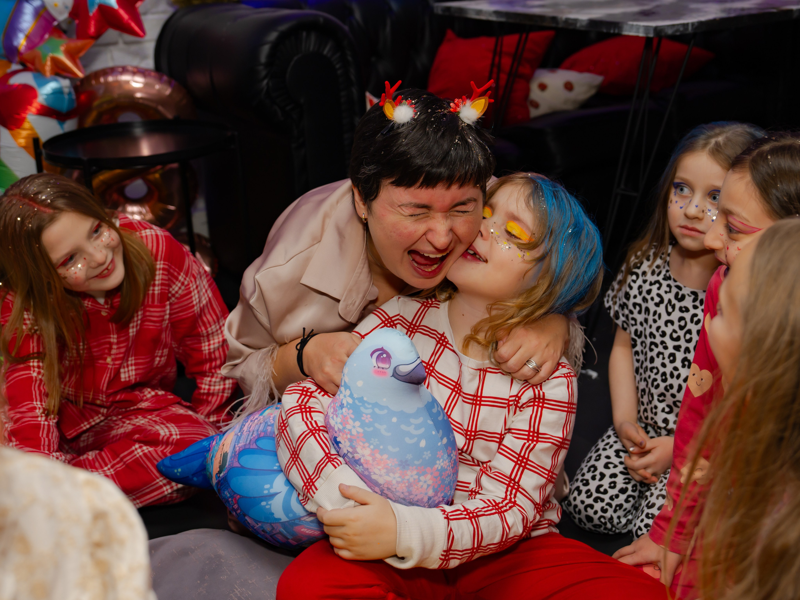 Битва подушками. Крамер Юлиана детский и семейный фотограф