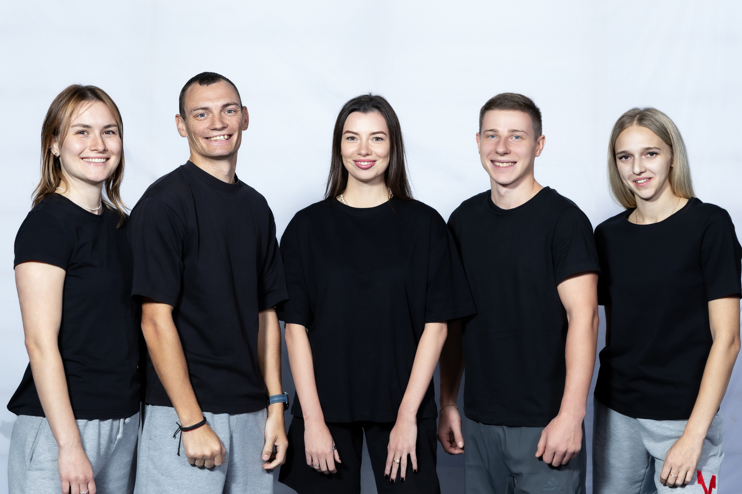 Деловой портрет групповой фотосъемка тренеров по гимнастике