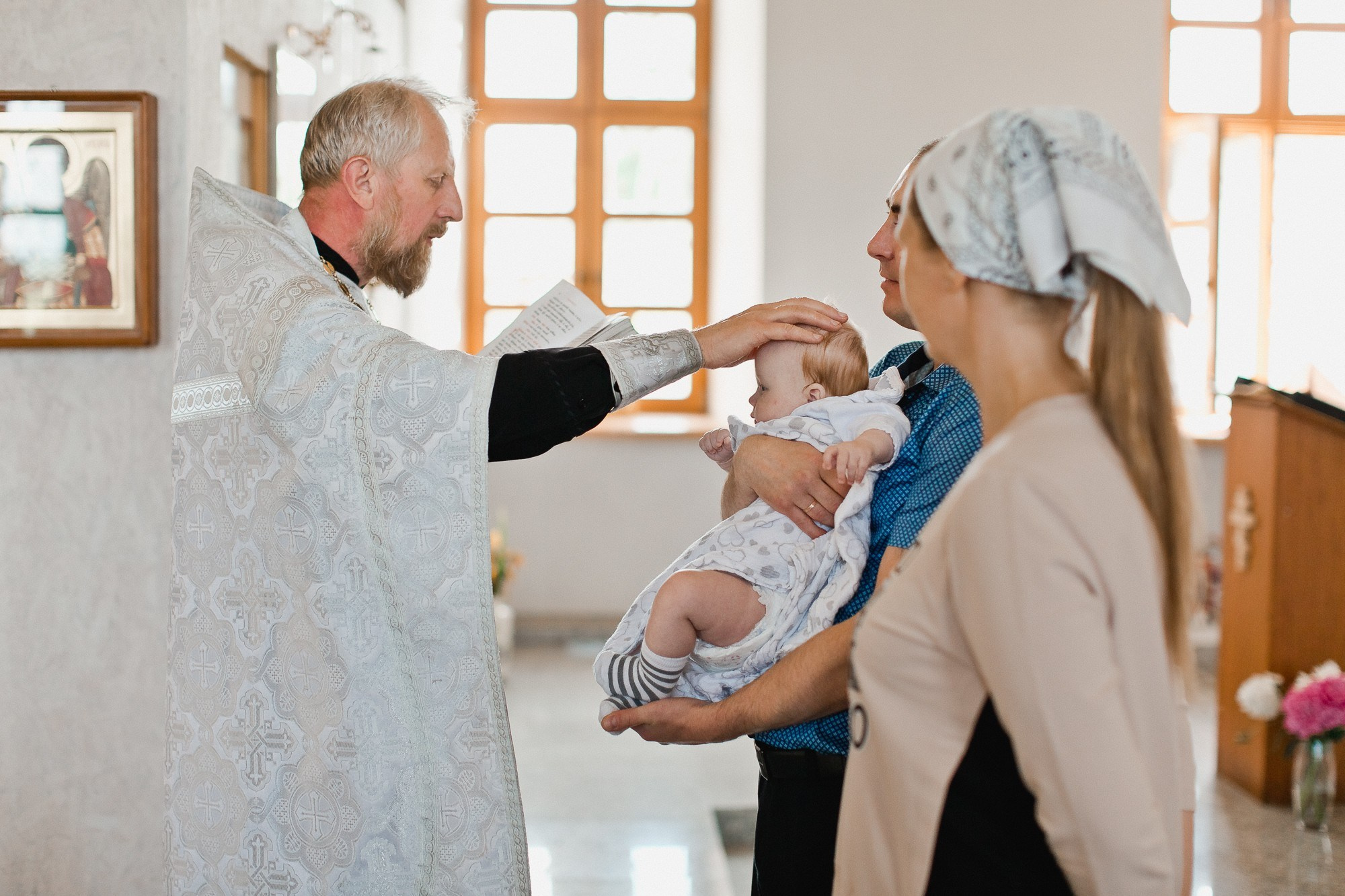 КРЕЩЕНИЕ ДЕНИСА. Семейный фотограф новорождённых в Серпухове Юлия Новикова +79637785957