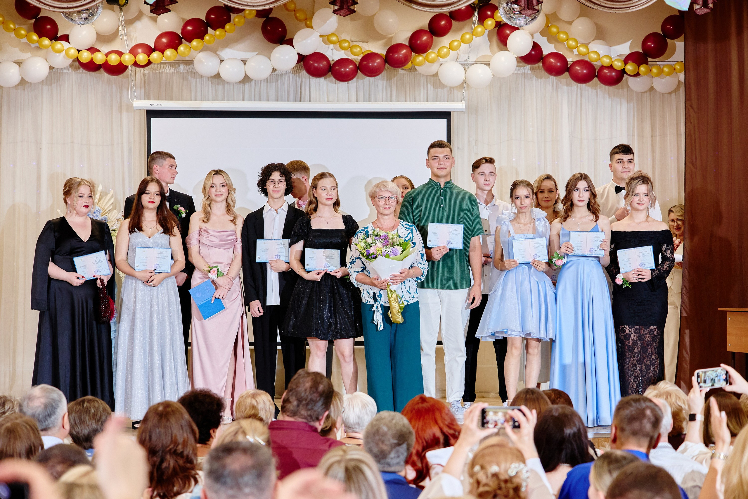 Выпускной 35 Сош. Фотограф Выпускные альбомы Таганрог Сергей Коробченко