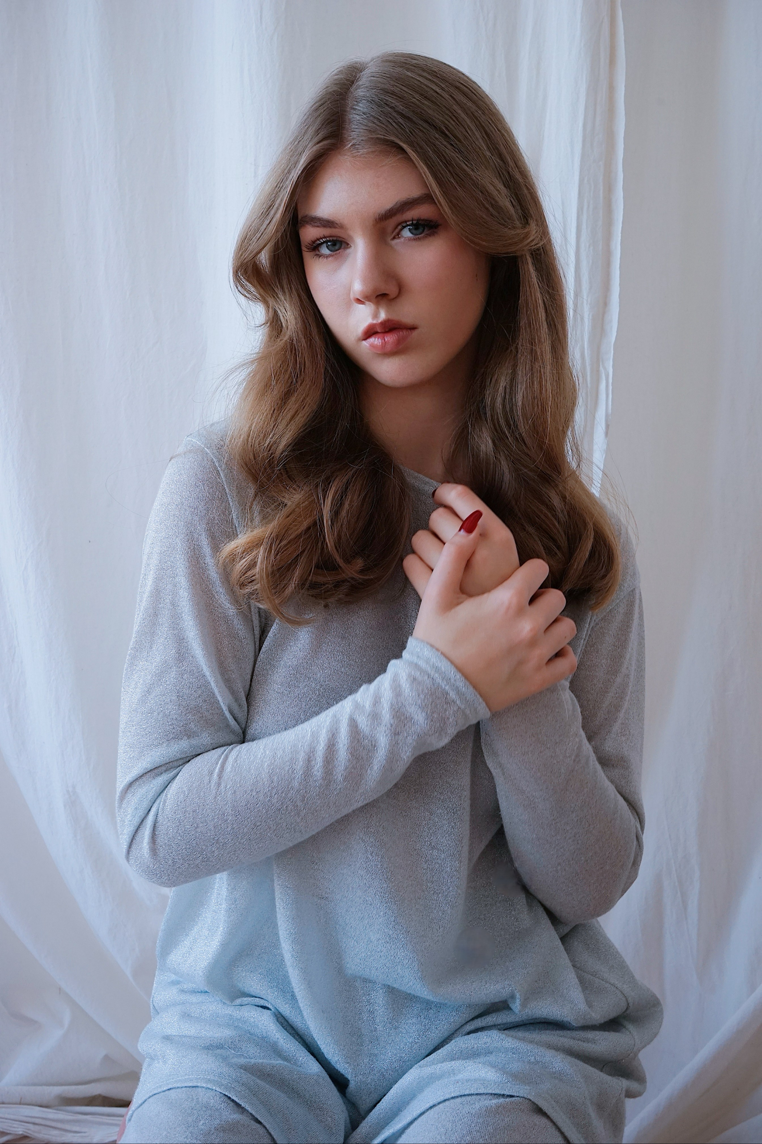 София, студия. Женский фотограф в Москве Уварова Анастасия