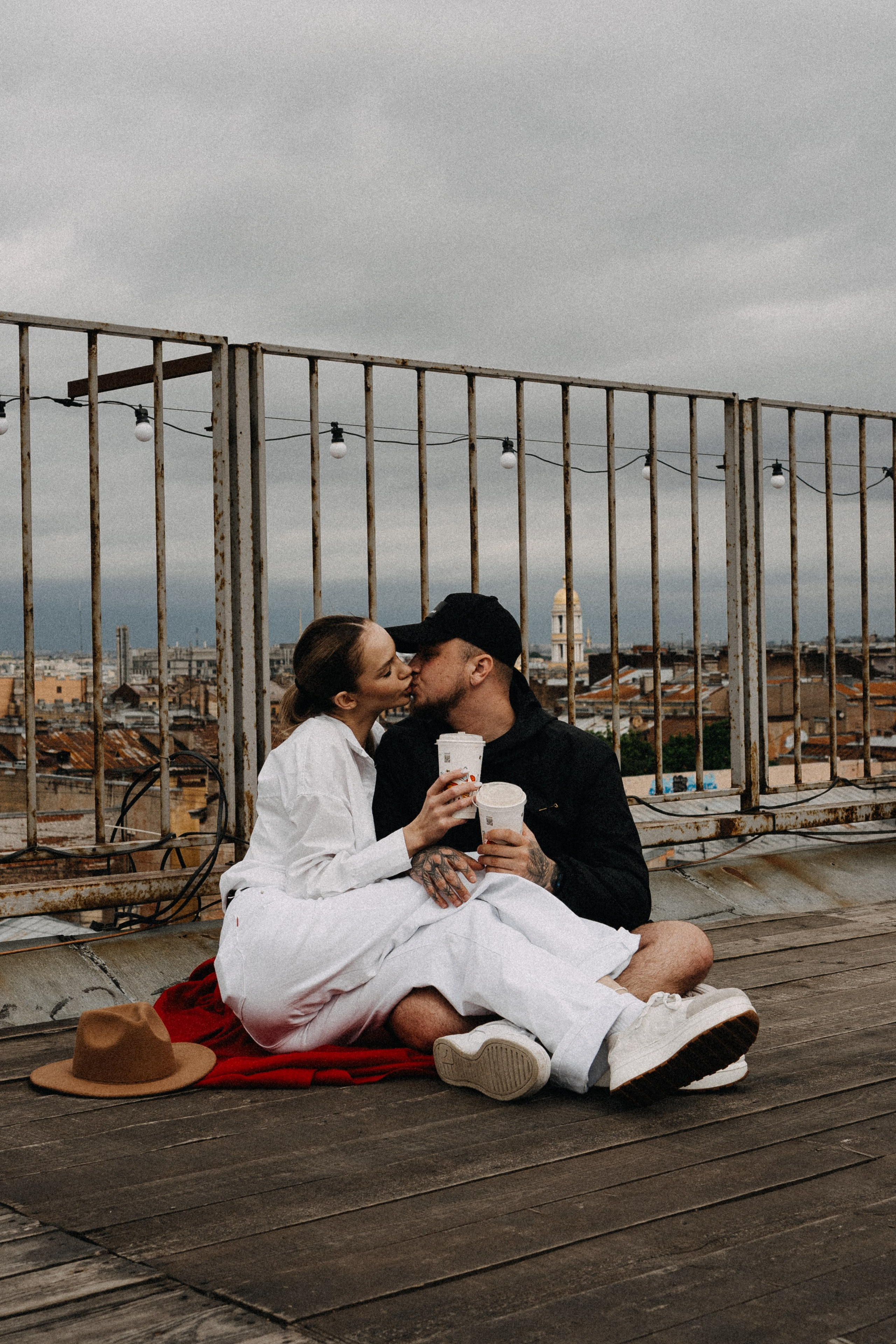 МЫ ГУЛЯЛИ ПРО КРЫШАМ ПИТЕРА. Профессиональный фотограф, Санкт-Петербург — Виктория Богомолова