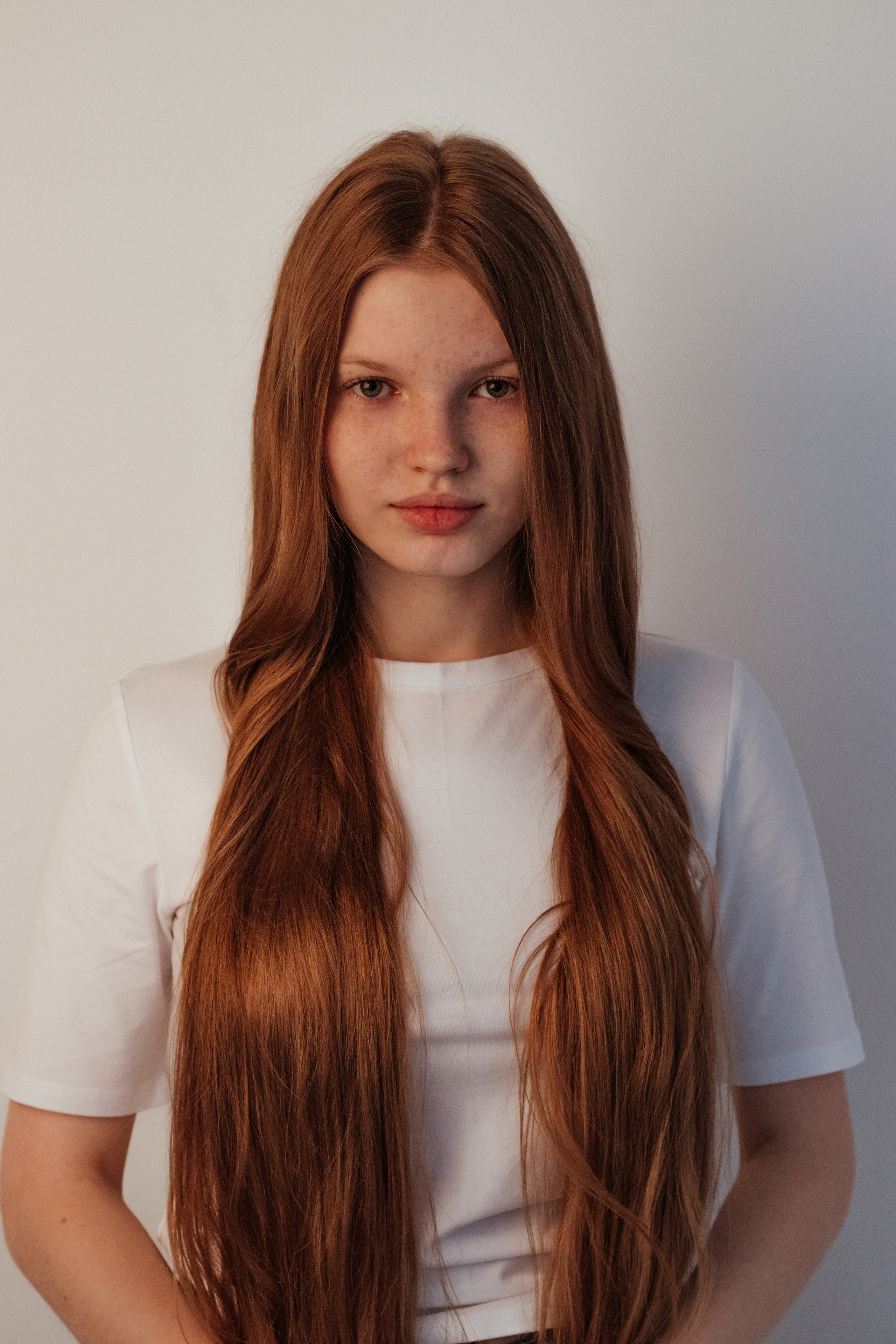 Модельные тесты Москва Петербург Челябинск. Бьюти- и портретный фотограф в Москве Полли Максимова. Создаю съёмки и делаю ретушь для брендов косметики и рекламы