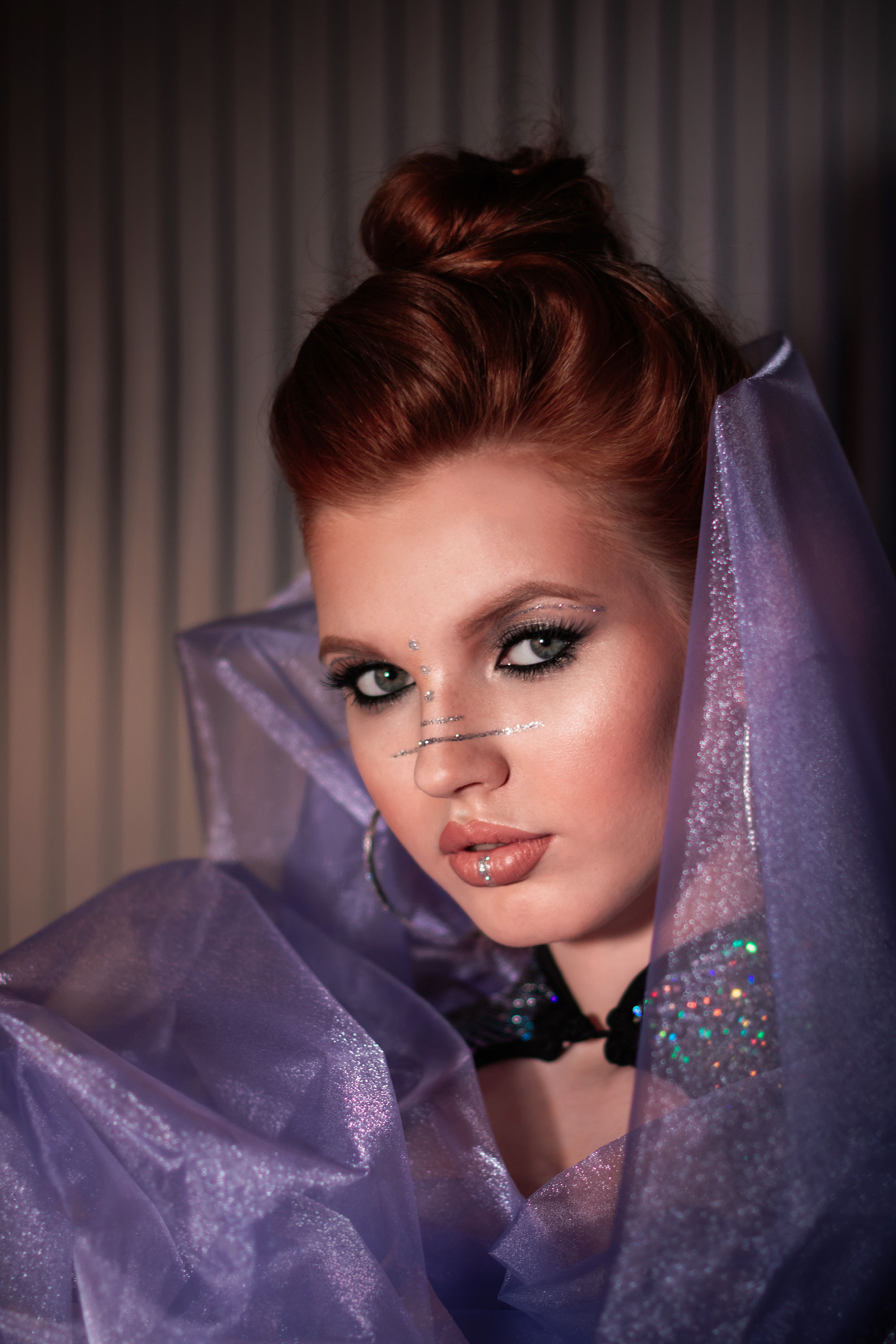 Бьюти тематическая съемка Москва Петербург Челябинск. Бьюти- и портретный фотограф в Москве Полли Максимова. Создаю съёмки и делаю ретушь для брендов косметики и рекламы