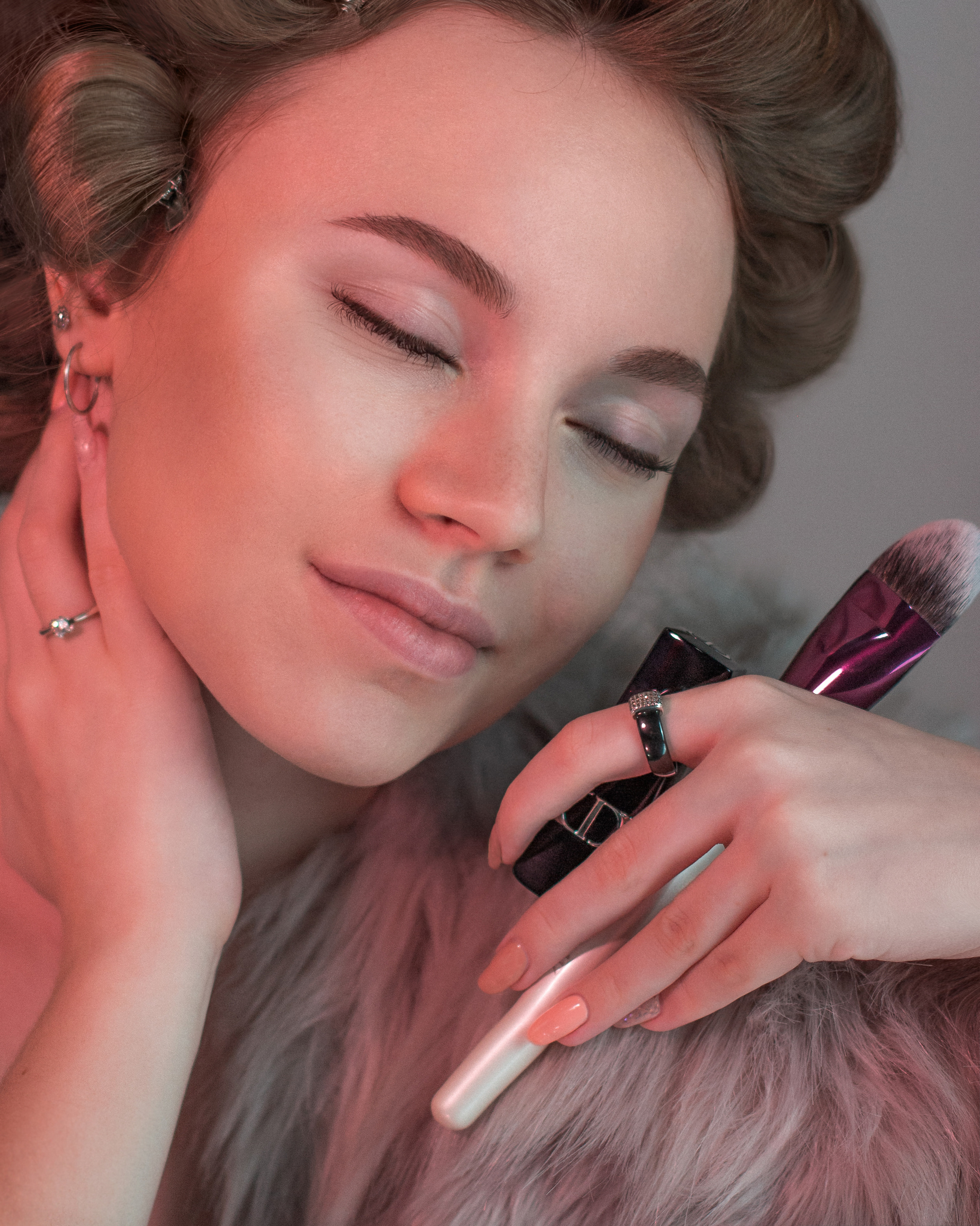 Sonya. Бьюти- и портретный фотограф в Москве Полли Максимова. Создаю съёмки и делаю ретушь для брендов косметики и рекламы