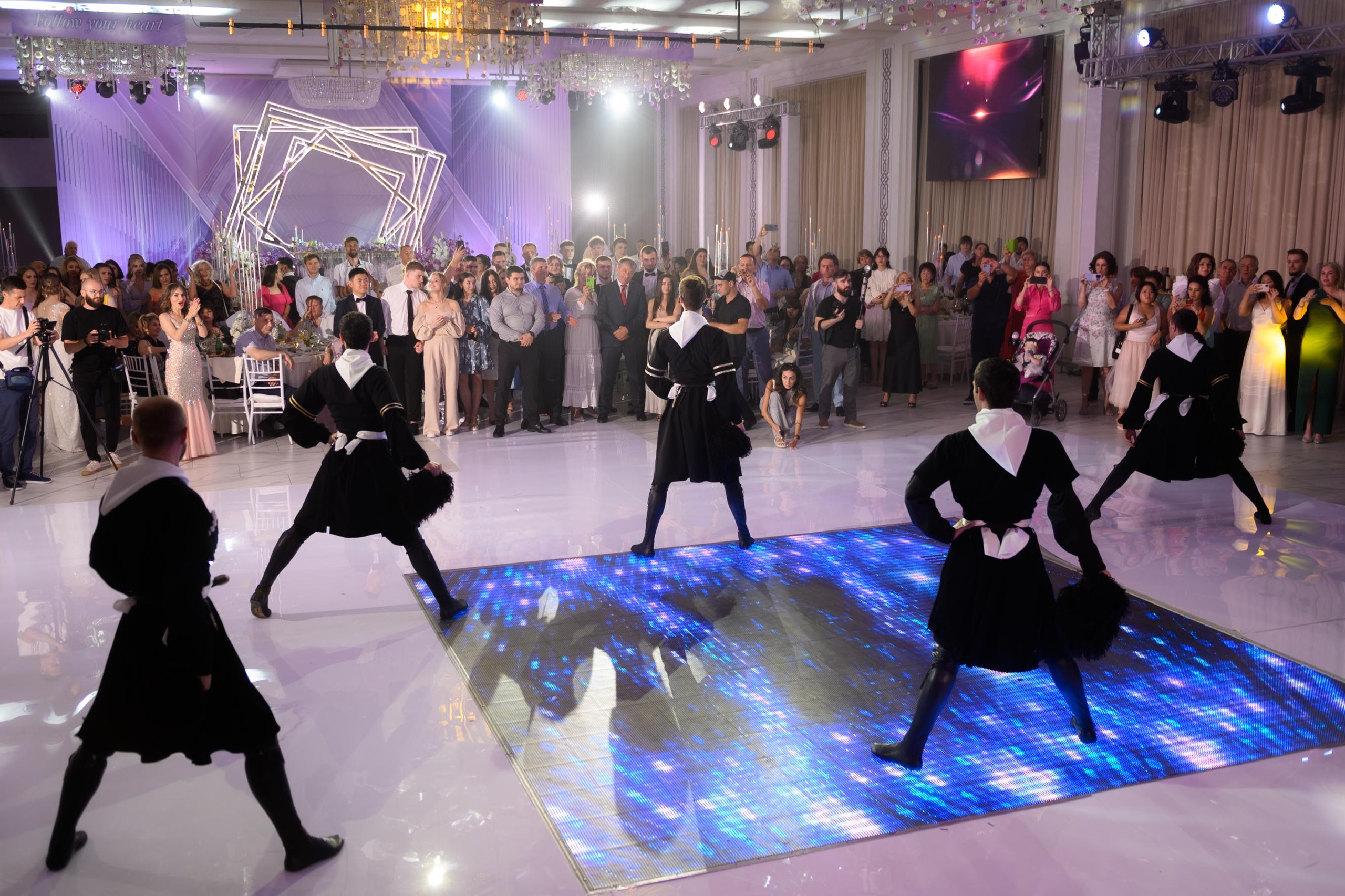 K & M. Главная