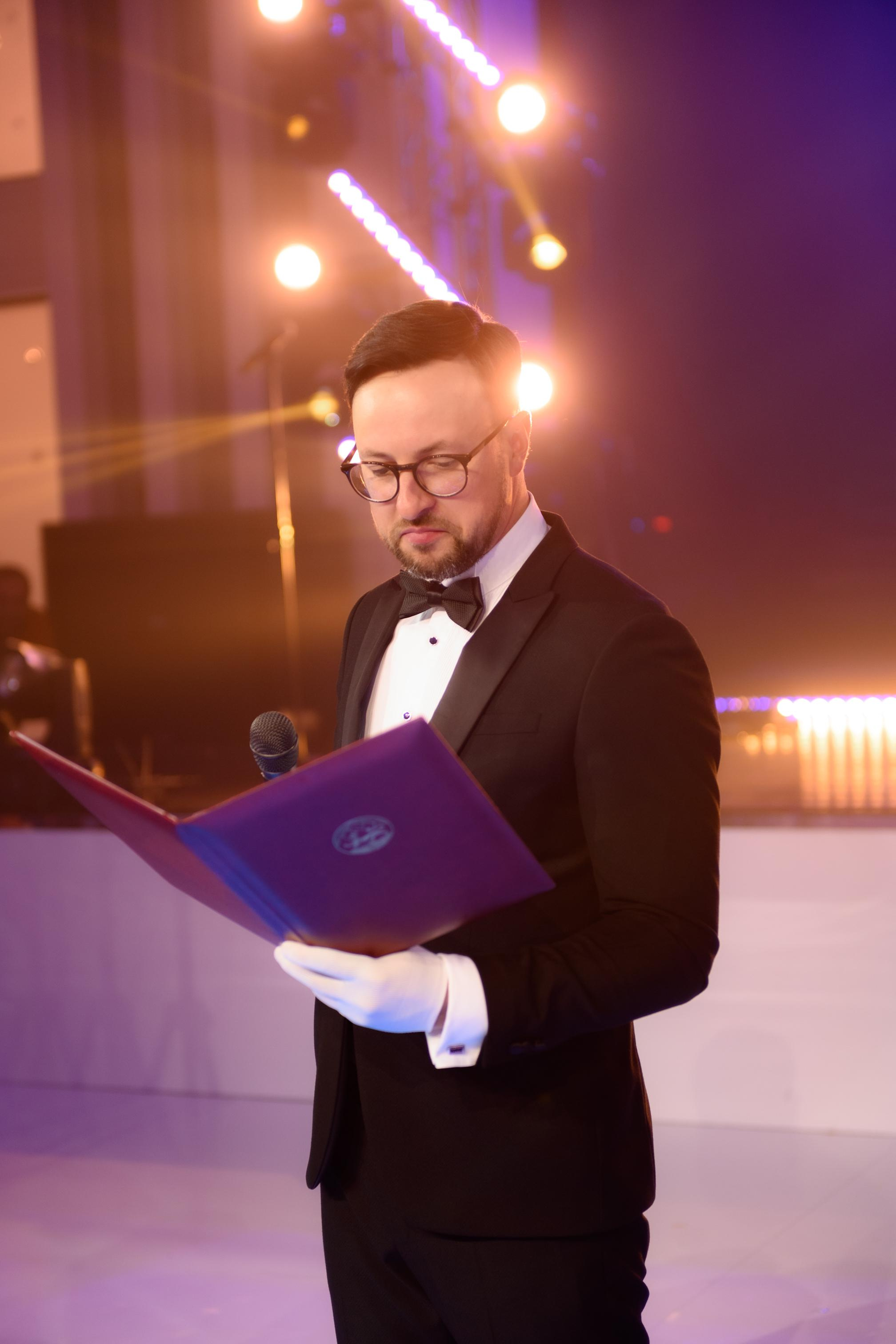 K & M. Главная