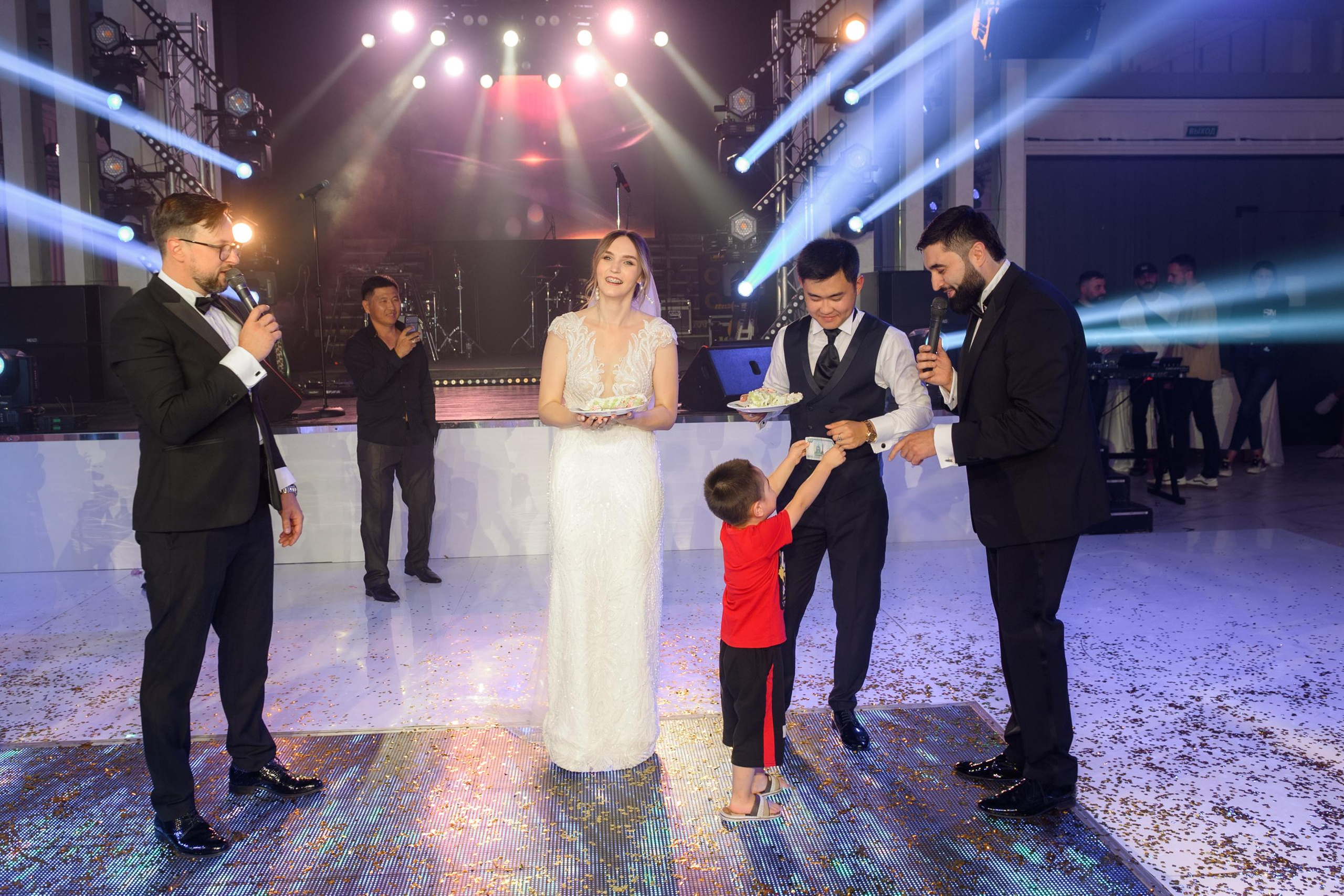 K & M. Главная