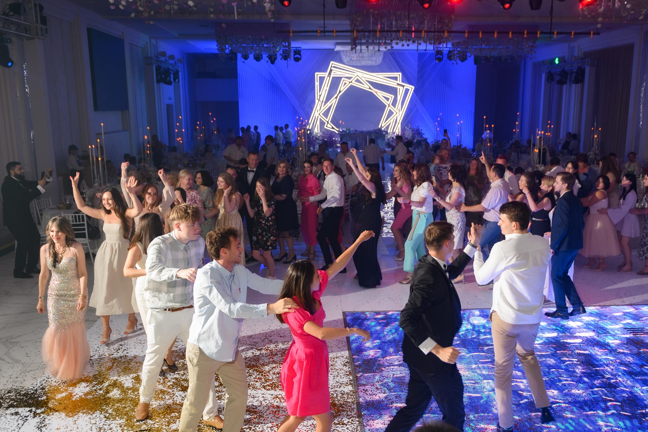 K & M. Главная