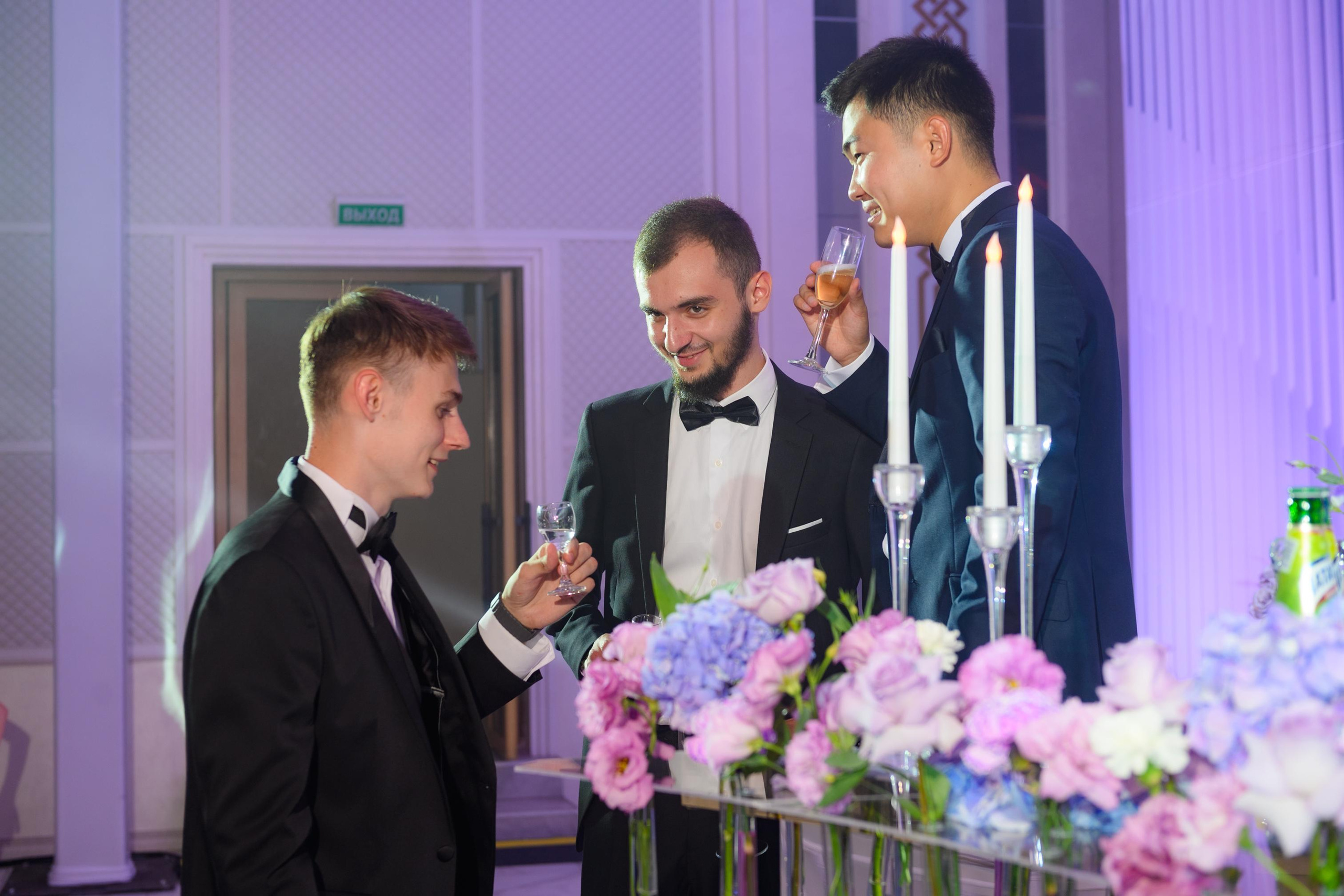 K & M. Главная