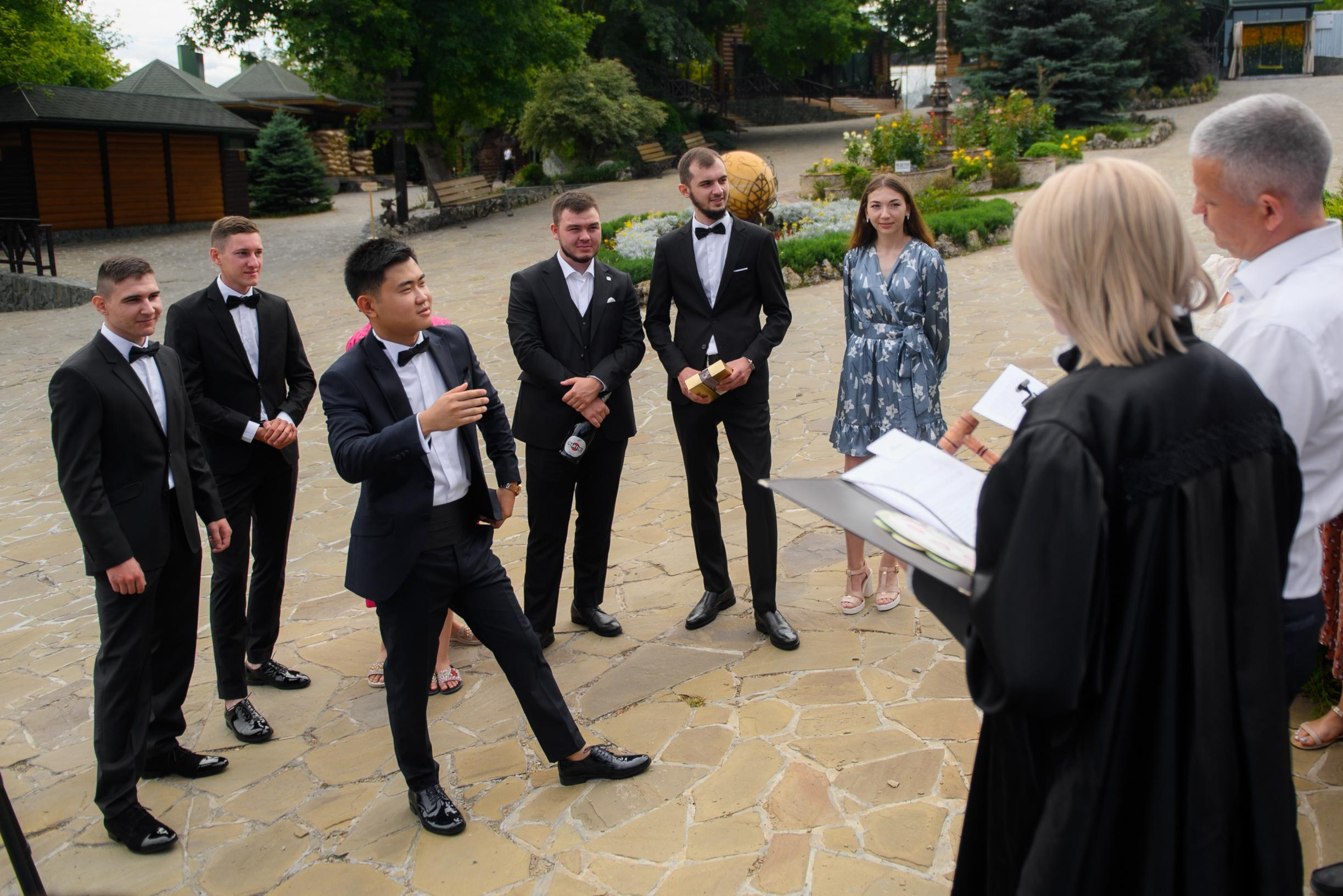 K & M. Главная