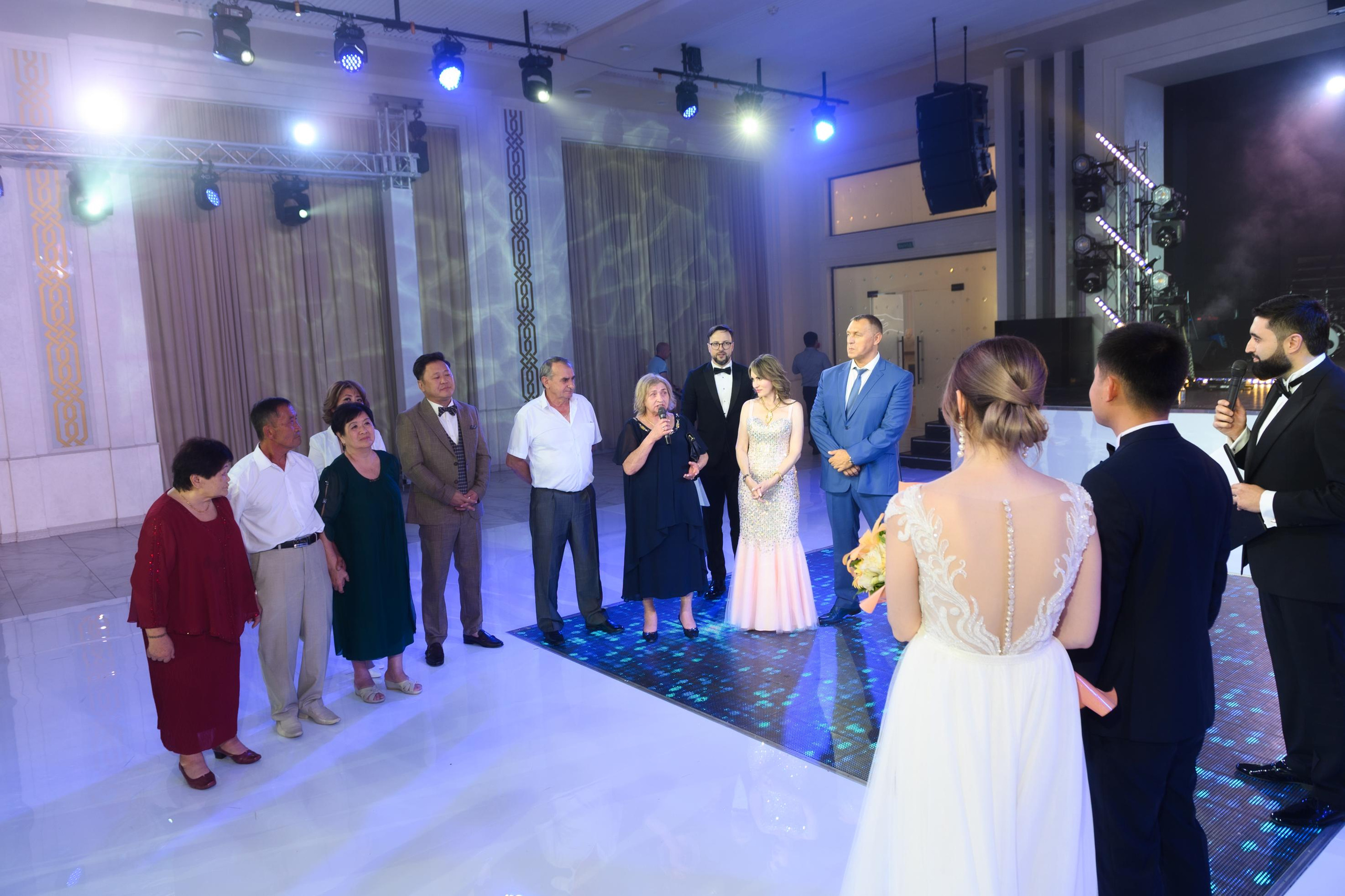 K & M. Главная