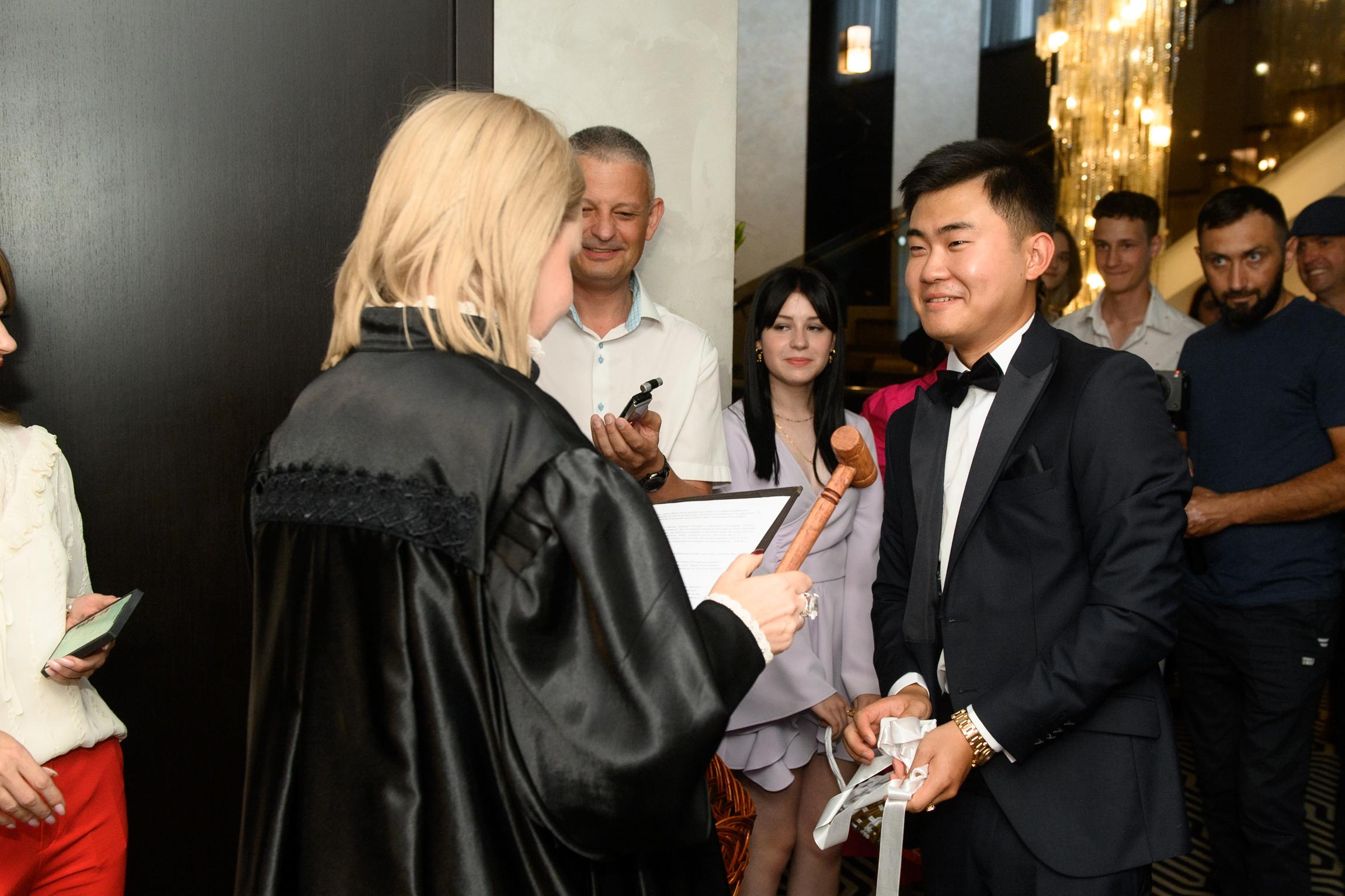 K & M. Главная