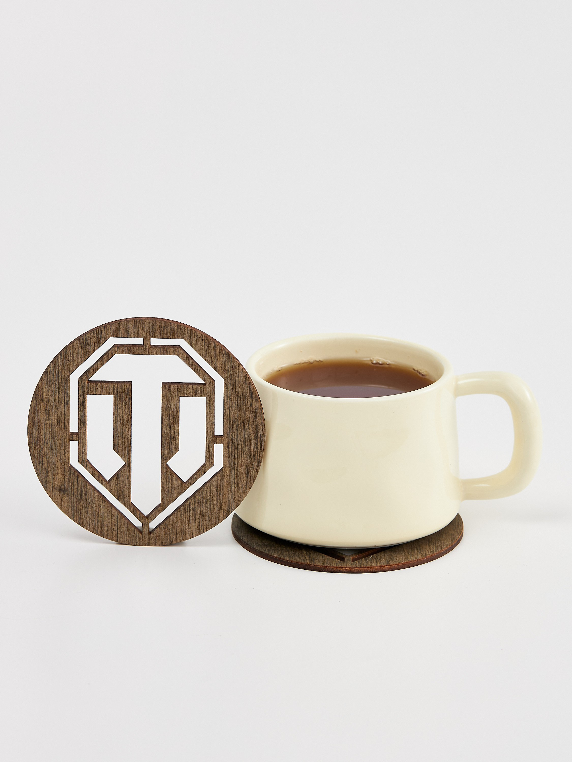 Фотосъемка деревянных подставок под горячее для маркетплейсов. Алексей Темнов — фотограф в Пятигорске