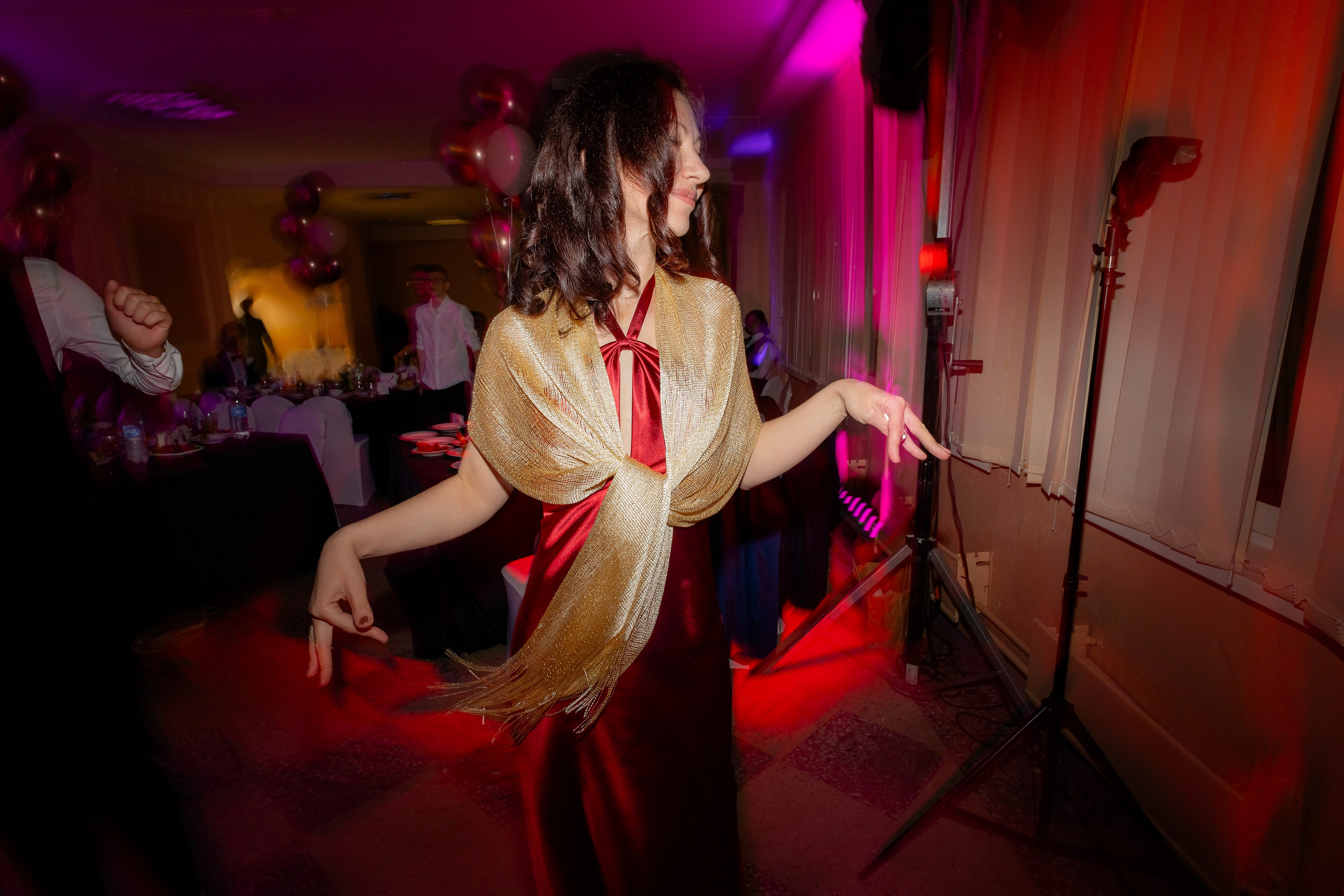 Школьный выпускной 2024 год в Соколе (Минск). Свадебный фотограф в Минске/Беларуси Сергей Спиридонов