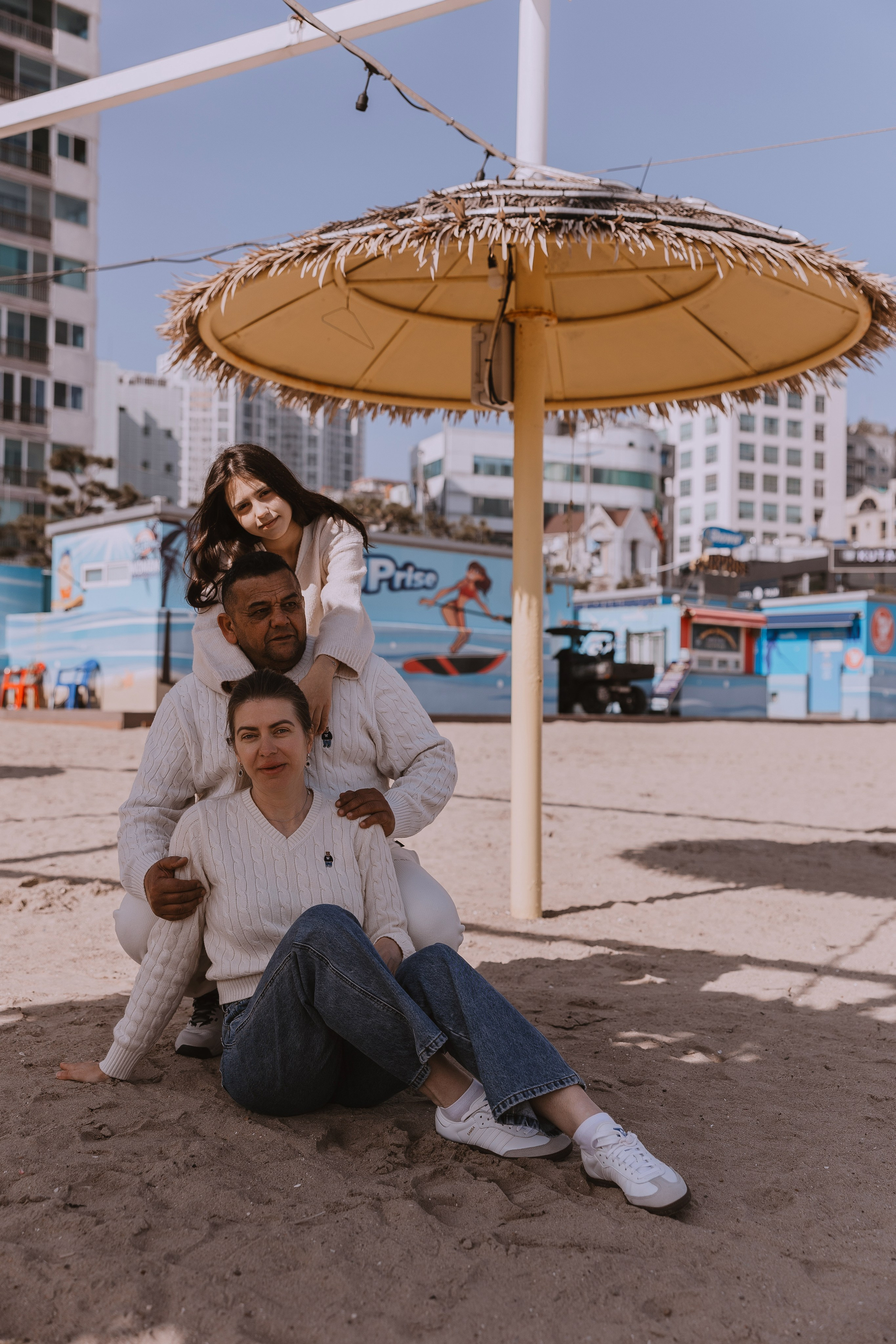 Семейная прогулка на пляже Гваннали в Пусане. Your photographer in Busan (South Korea) Aleksandra Anufriy