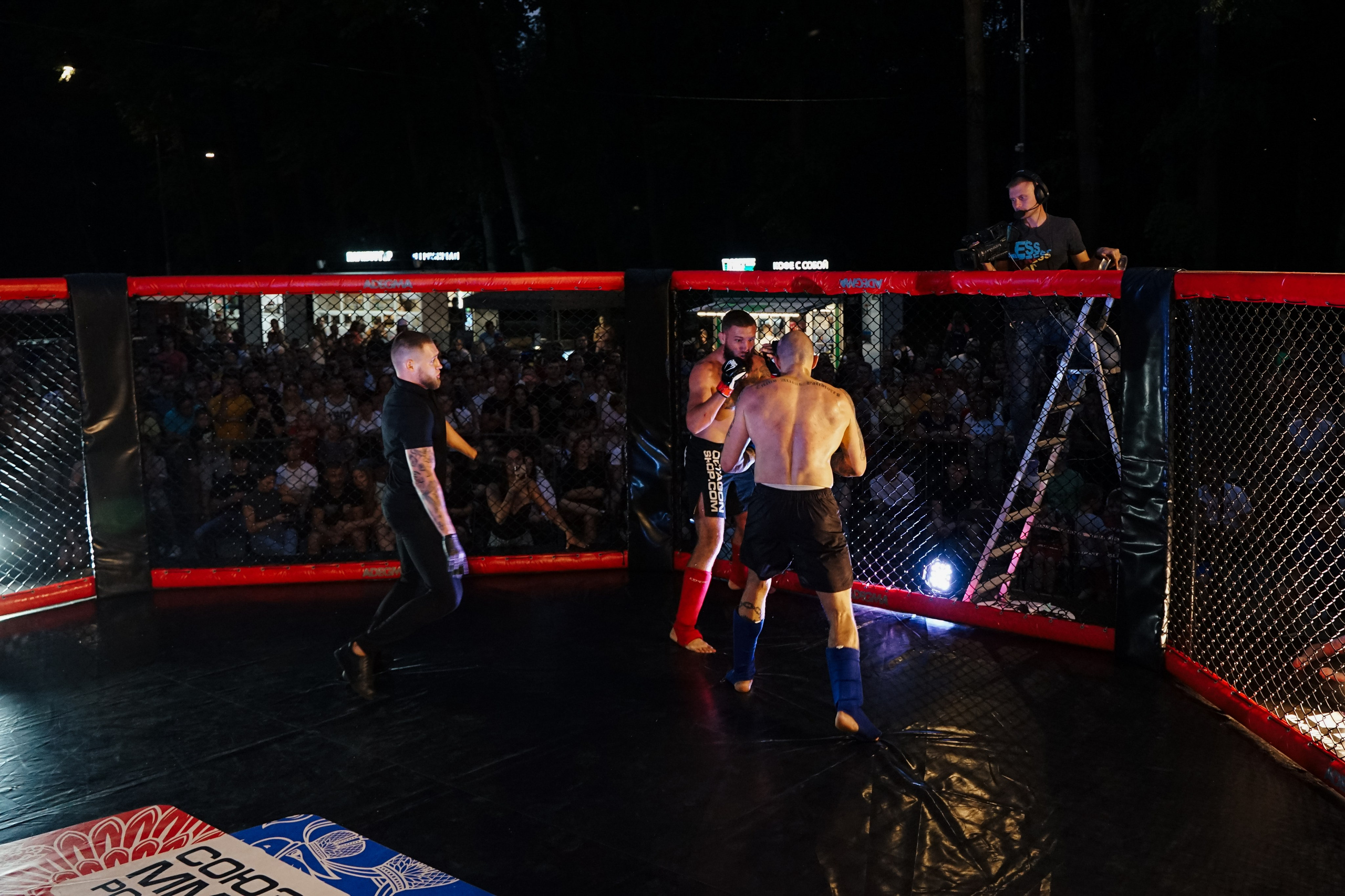 Вечер боев в ЦПКиО. Фотограф Надежда Погребняк | Рязань | Москва