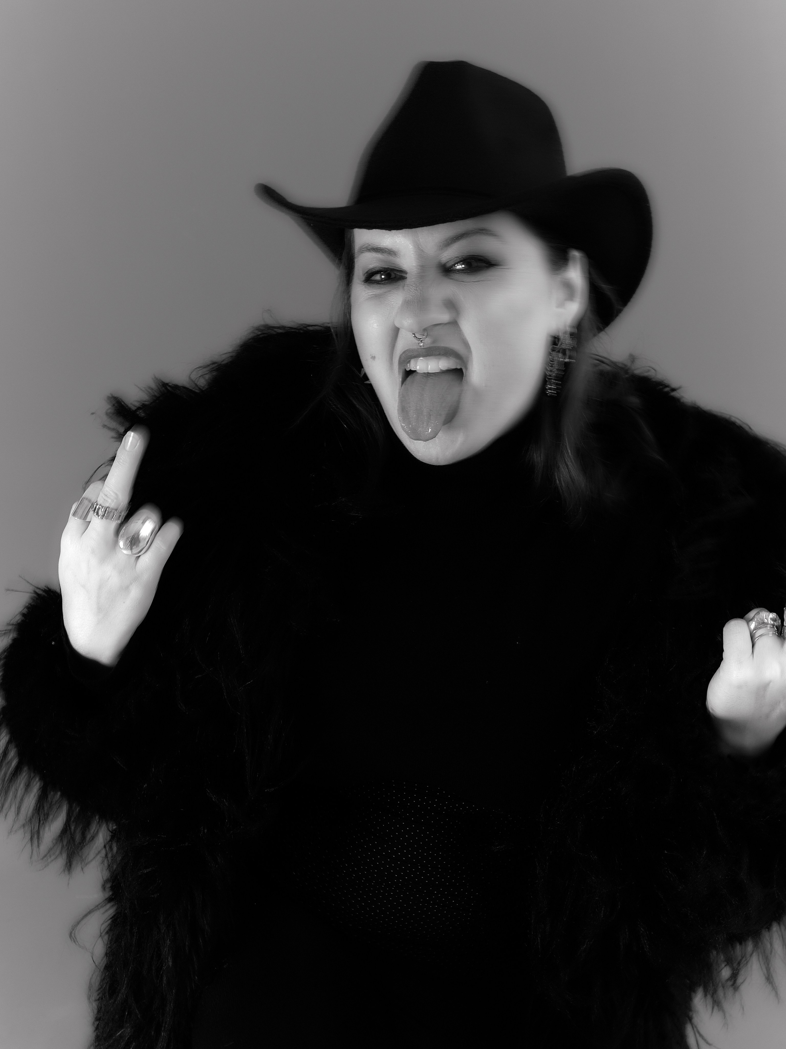 Индивидуальная фотография. НИНО МЕРАБИШВИЛИ