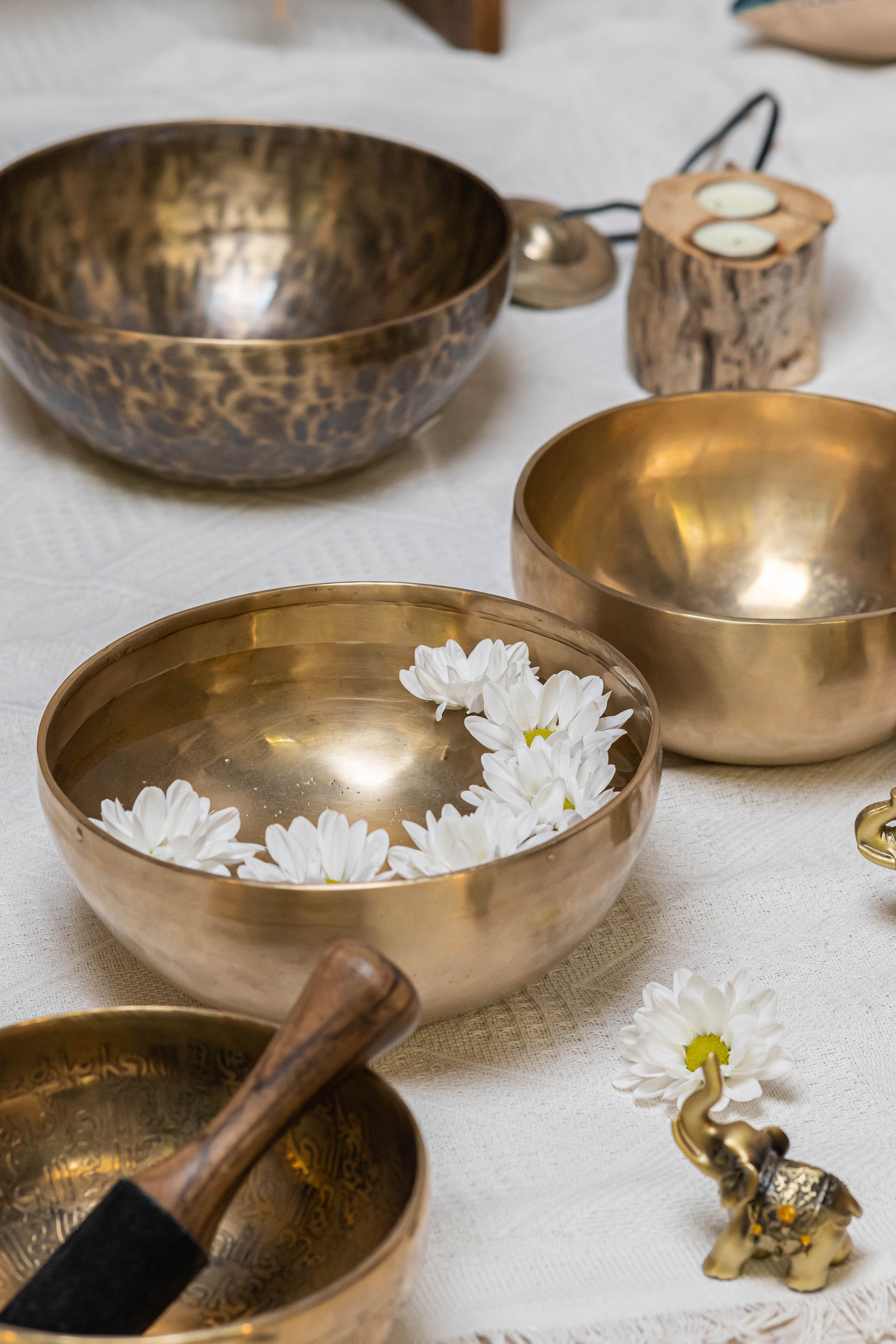 Контент для соцсетей- Тибетские чаши. Предметный фотограф в Горячем Ключе Вера Швец