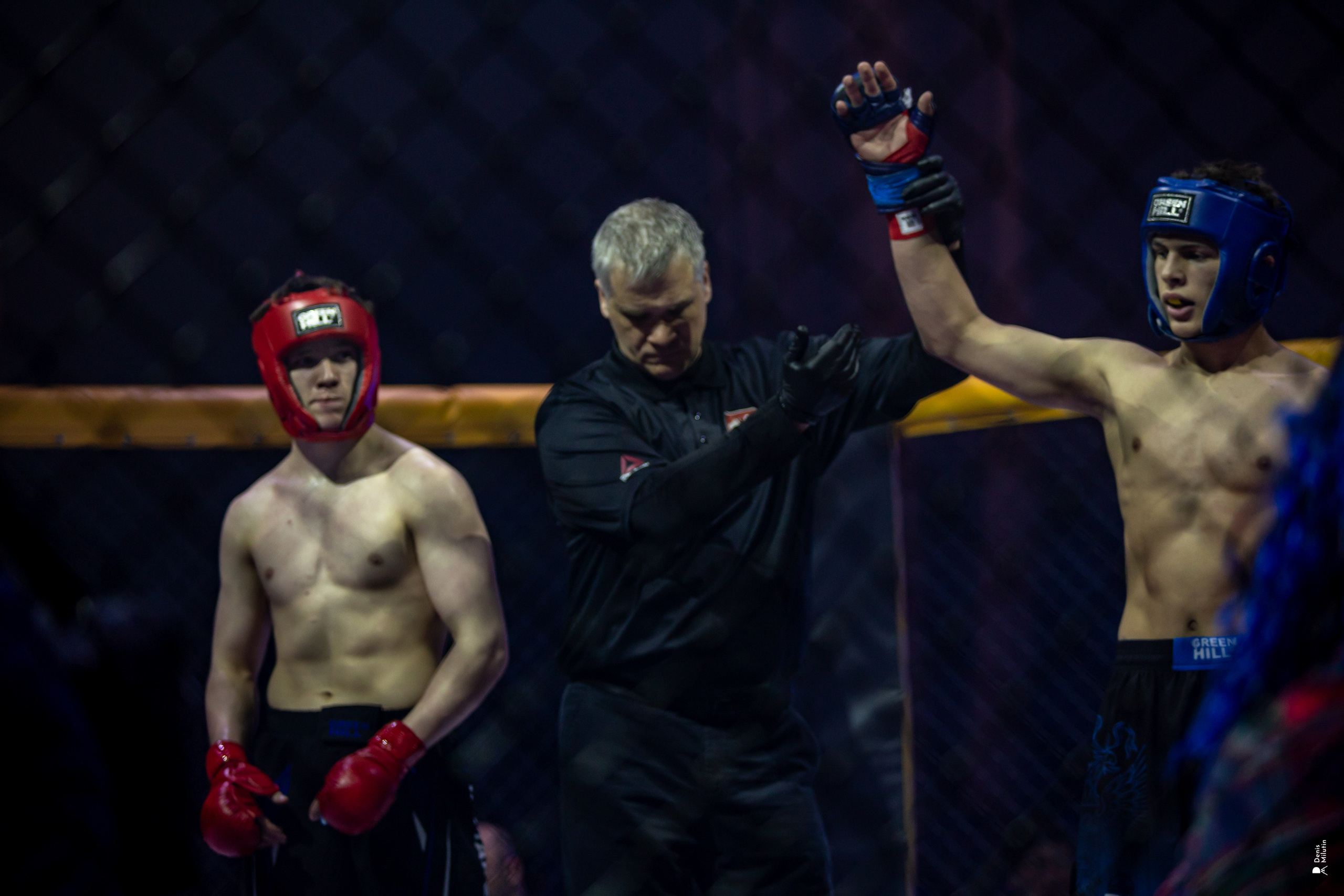 Бои в клетке «Северный Воин». Портретный фотограф Денис Милютин