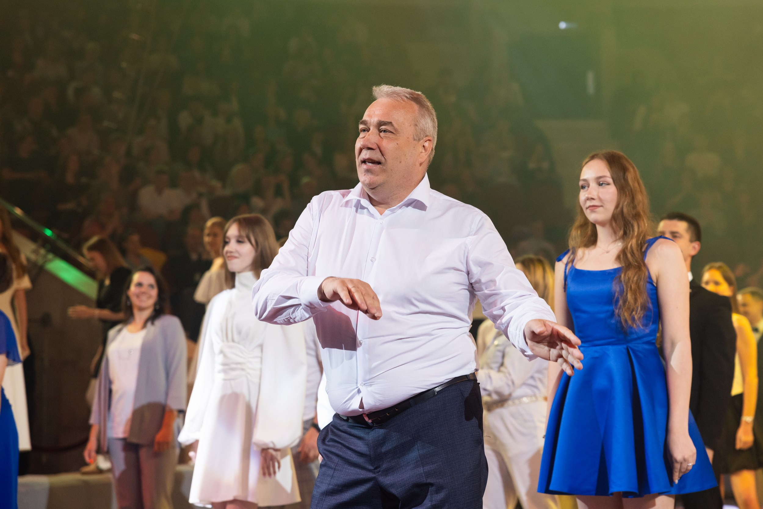 Городской бал выпускников (24 июня 2025). Репортажный фотограф Алексей Пирязев