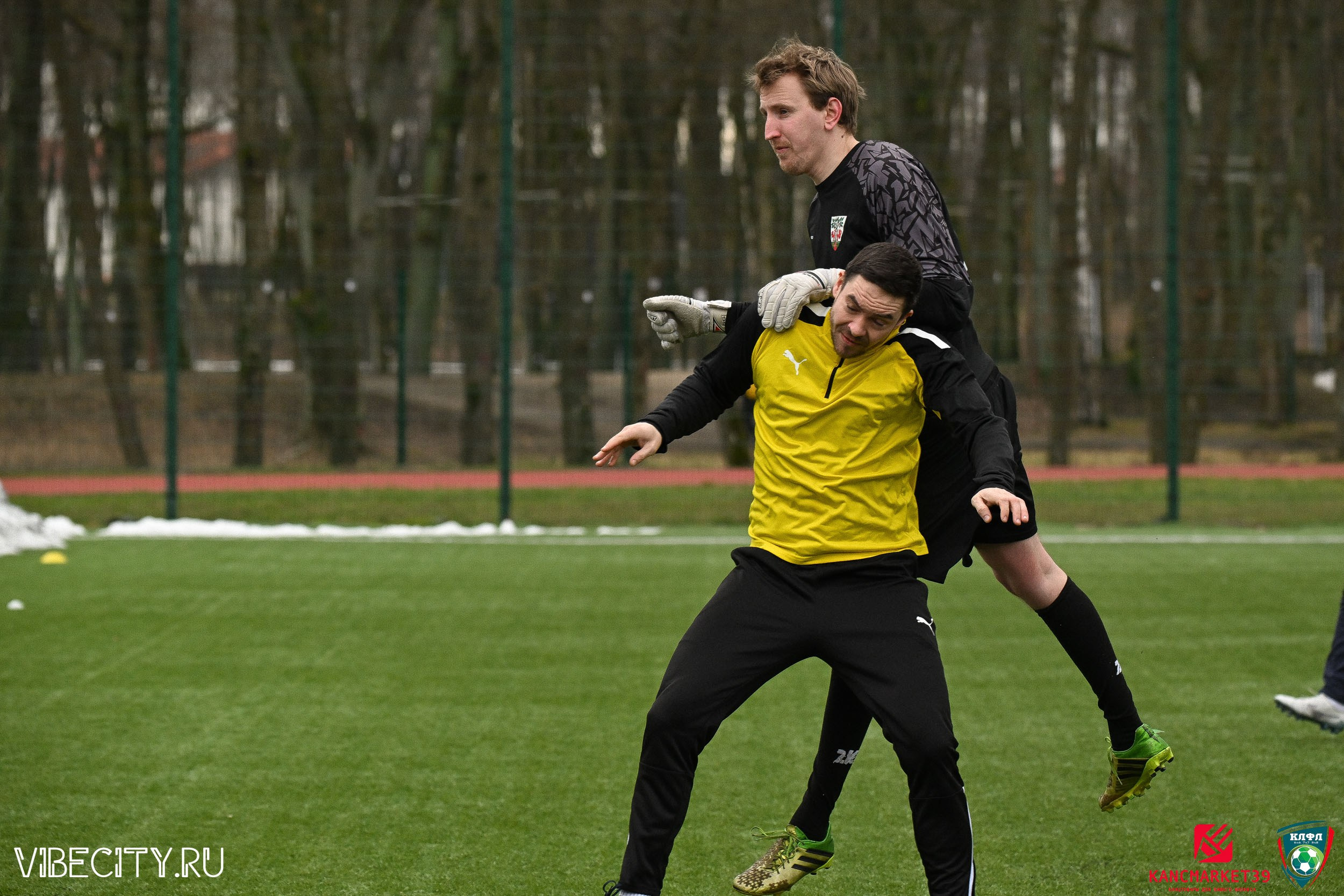 XX ЧЕМПИОНАТ КАЛИНИНГРАДСКОЙ ЛФЛ КАНЦМАРКЕТ39 сезона 2024–2025 гг. VIBECITY.RU Вайб Сити Ру Фоторепортажи Фотоотчеты Калининград