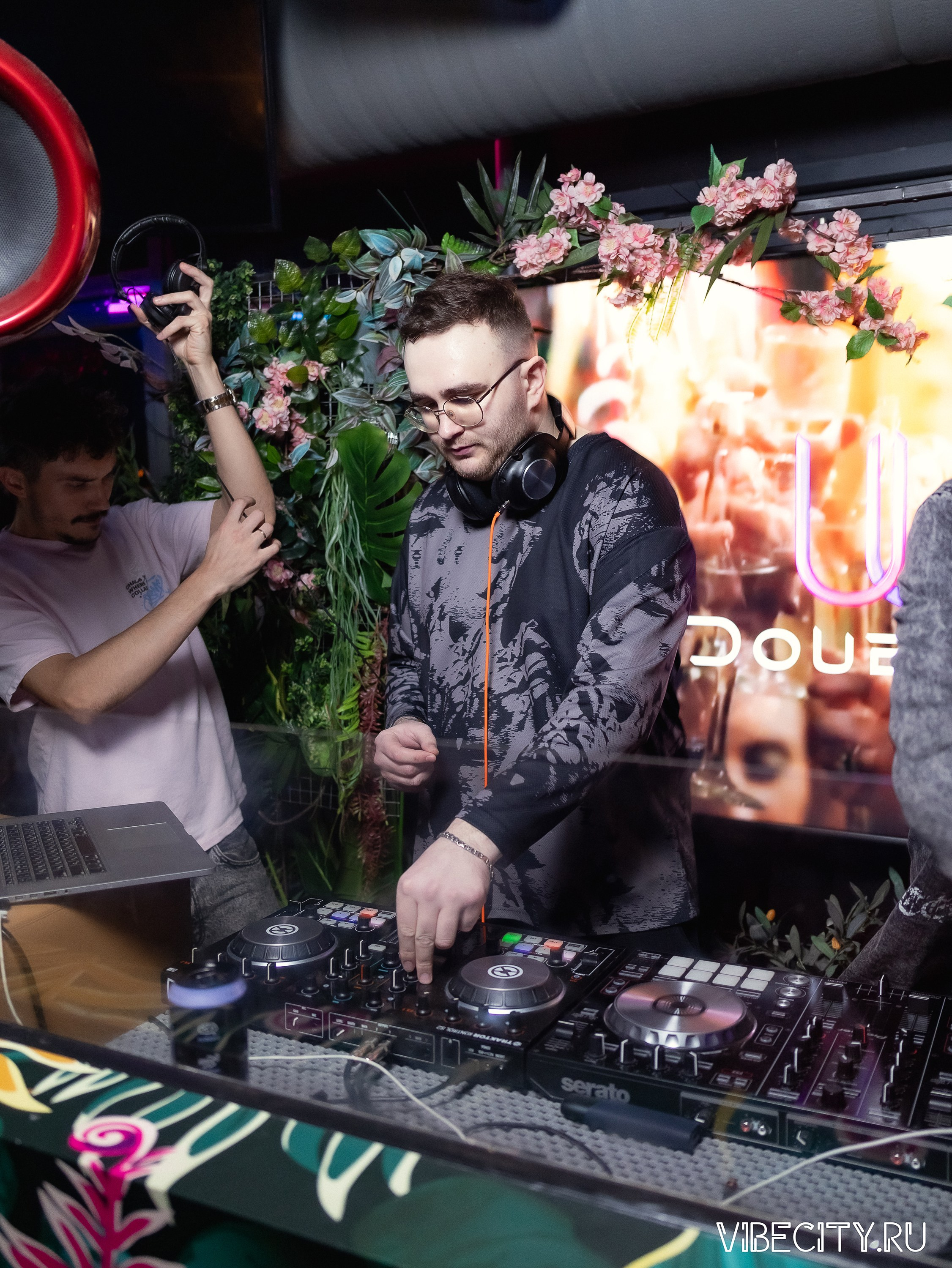 DOUBLE U. VIBECITY.RU Вайб Сити Ру Фоторепортажи Фотоотчеты Калининград