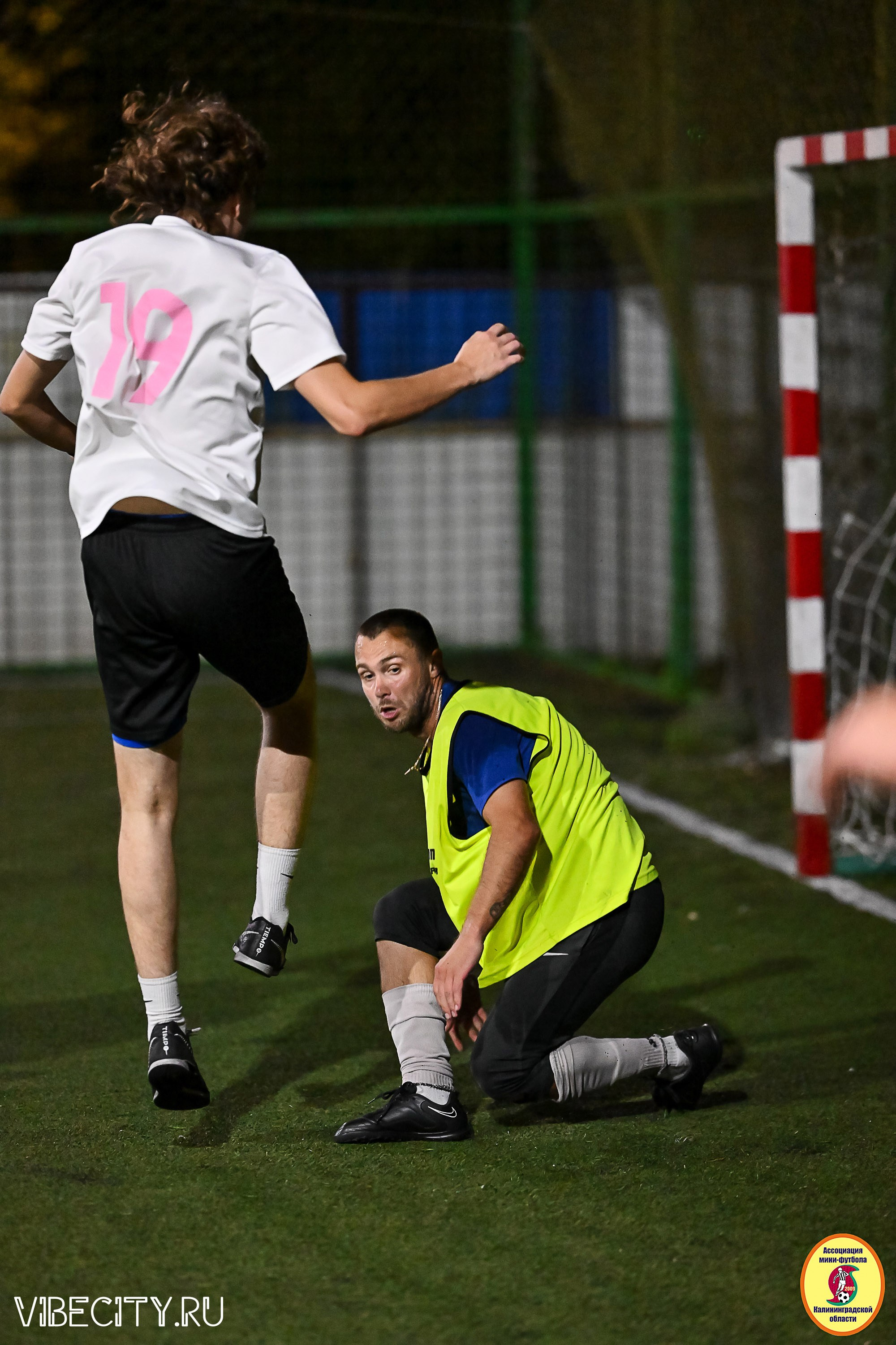 ФИНАЛЬНЫЕ ИГРЫ КУБКА МИНИ-ФУТБОЛЬНОЙ ЛИГИ И КУБКА КОРПОРАТИВНОЙ МФЛ 2025. VIBECITY.RU Вайб Сити Ру Фоторепортажи Фотоотчеты Калининград