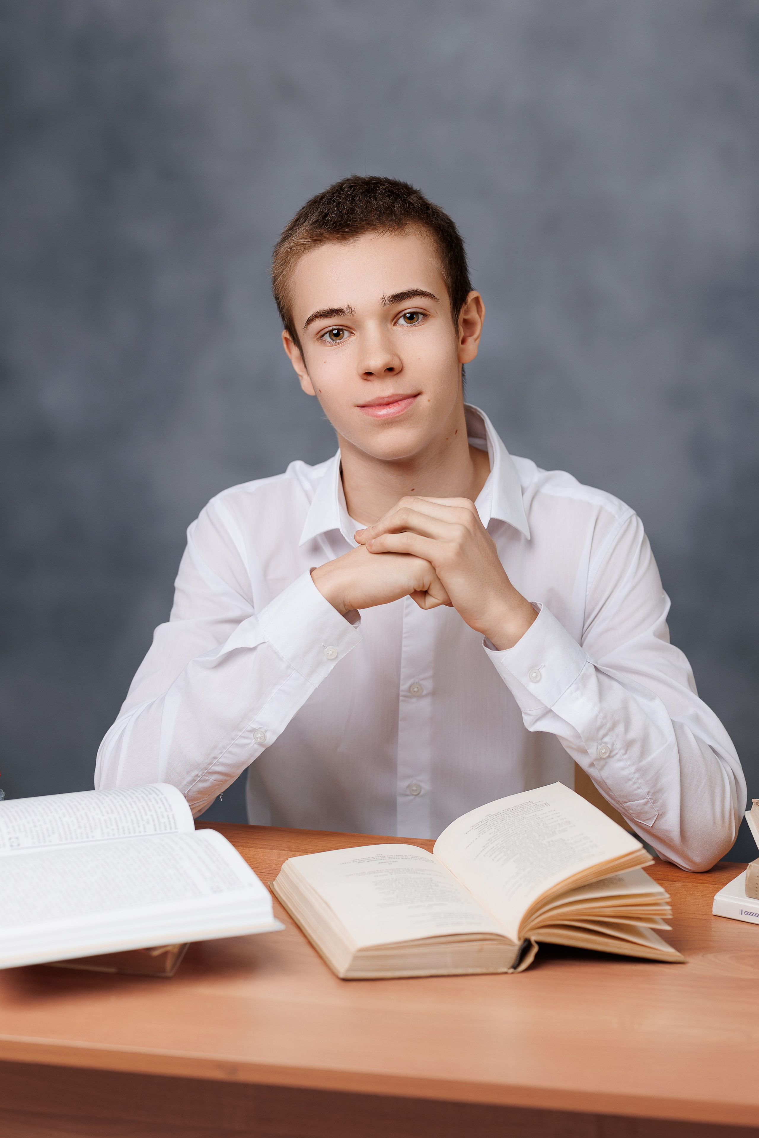 Портреты на однотонном фоне. Семейный и детский фотограф Комина Елена, Власиха, Одинцово