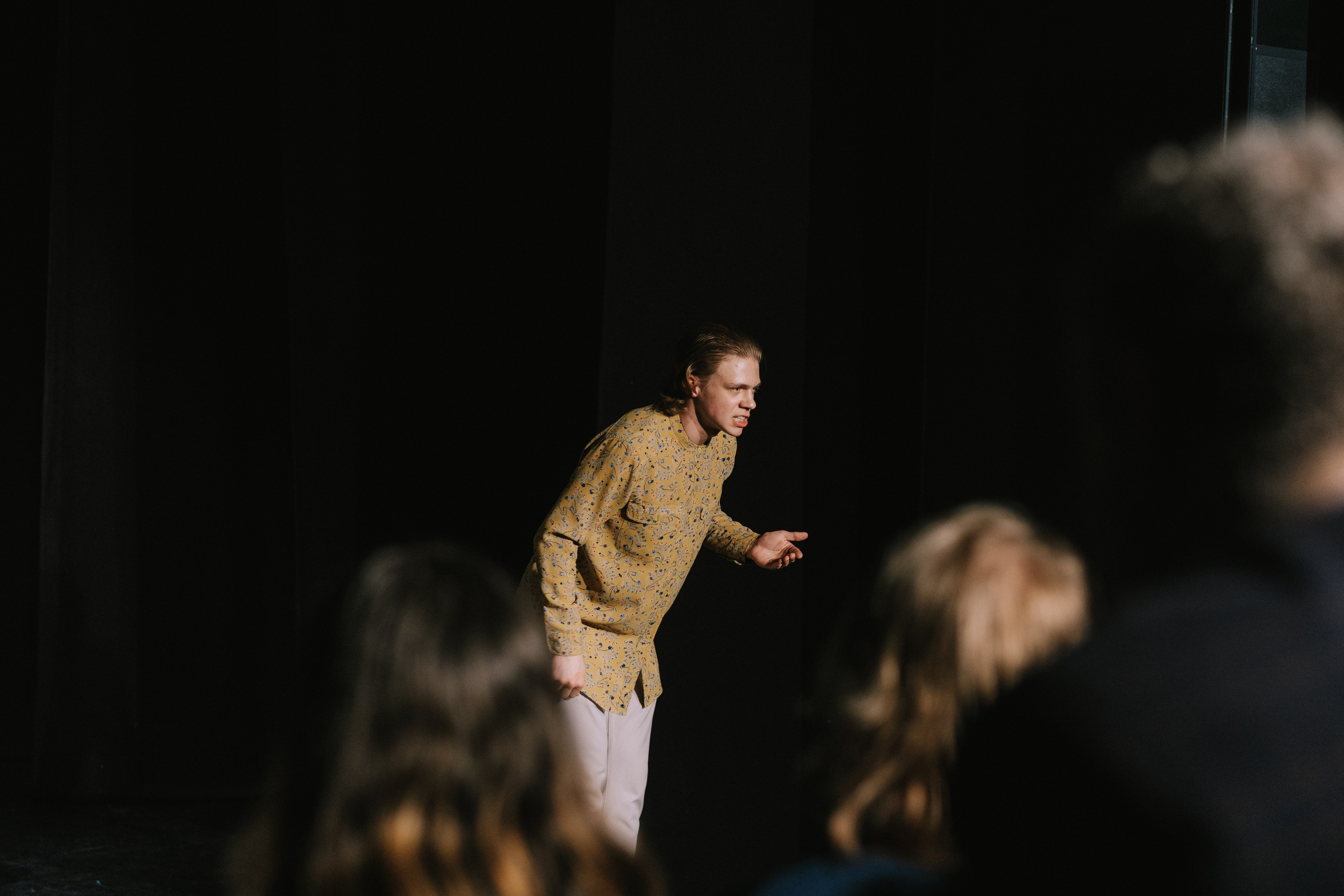 Детская театральная студия «Ирбис», спектакль. Репортажный и портретный фотограф в Москве Илья Спиридонов