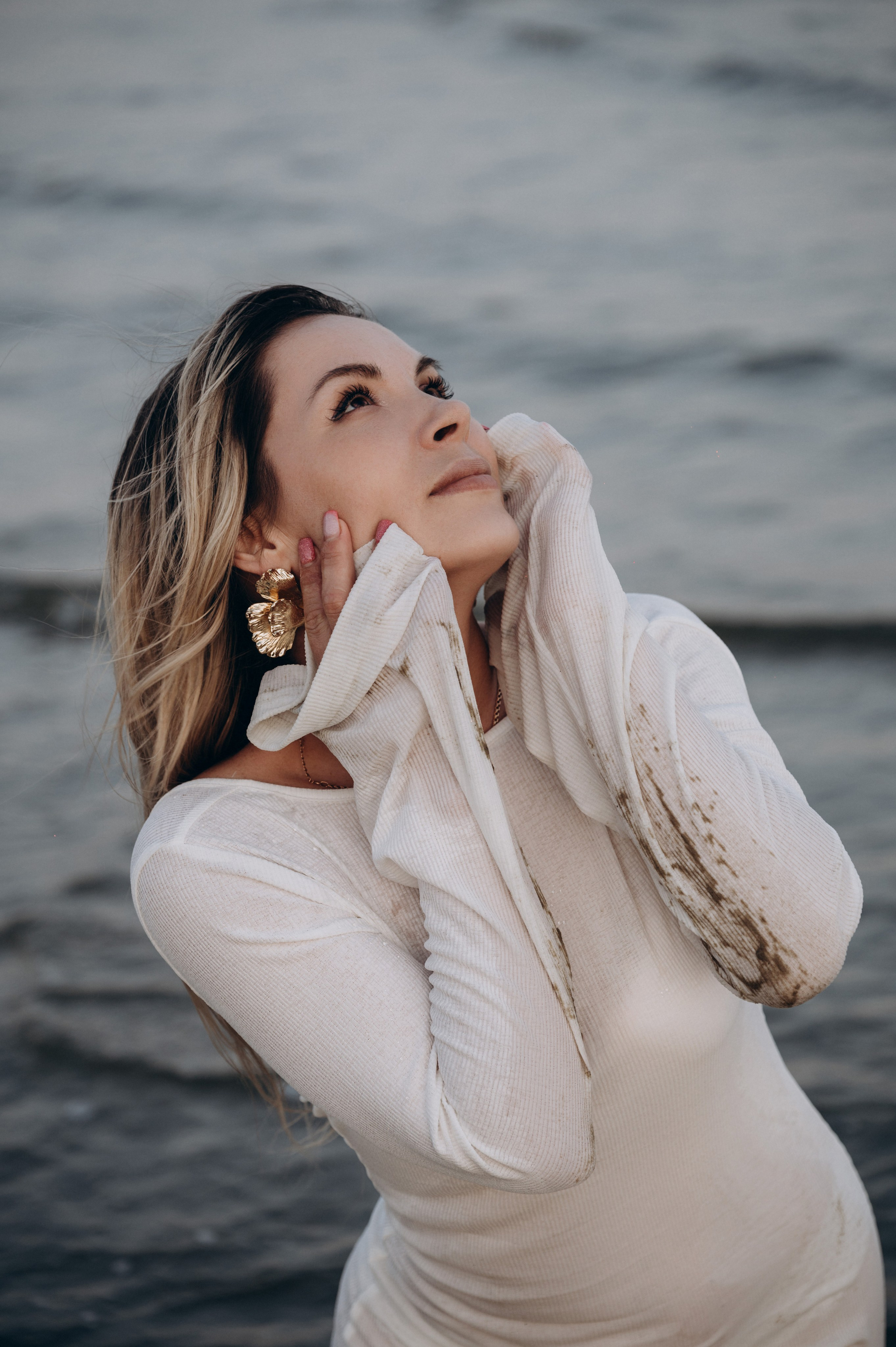 Нежная Галина в красивом закате. Мариуполь фото. Фотограф Мариуполь.Индивидуальные съёмки. Детские, семейные, коммерческие