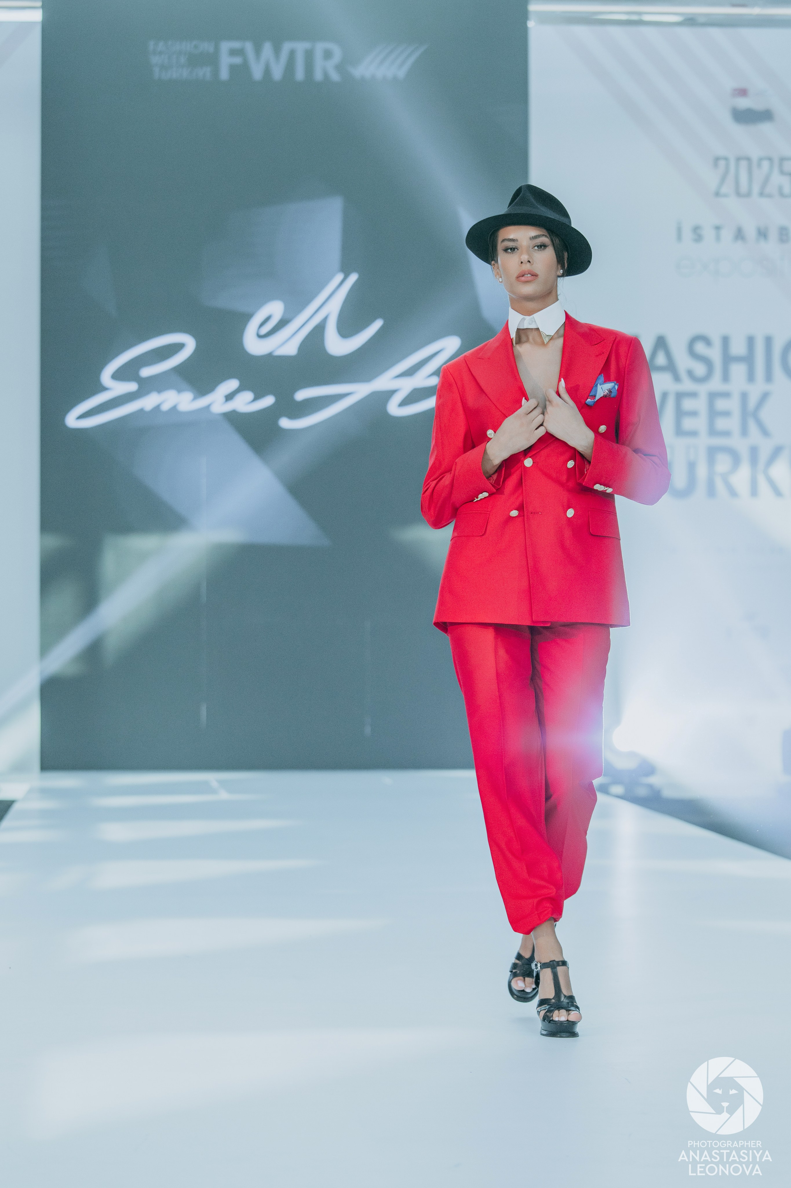 Fashion Week Türkiye [spring, 2025]. Anastasia Leonowa