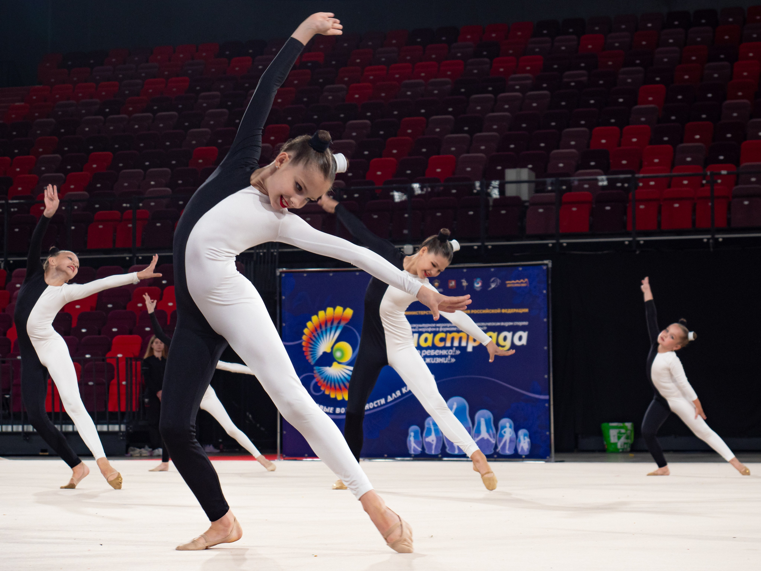 Гимнастрада во дворце гимнастики Винер. Алёна Орлова Портретный фотограф Москва