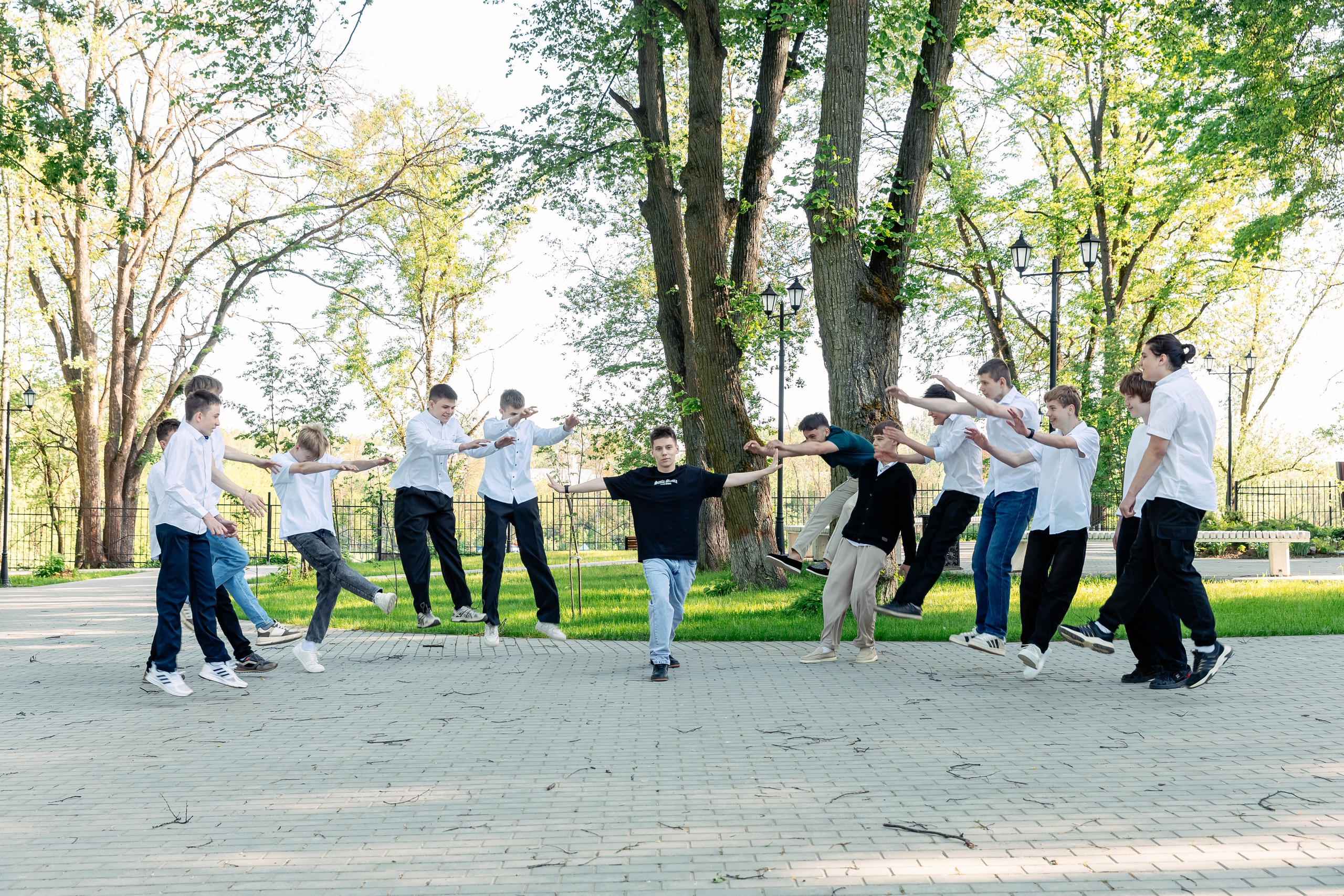 Позирование группы. Выпускные альбомы для детского сада и школы